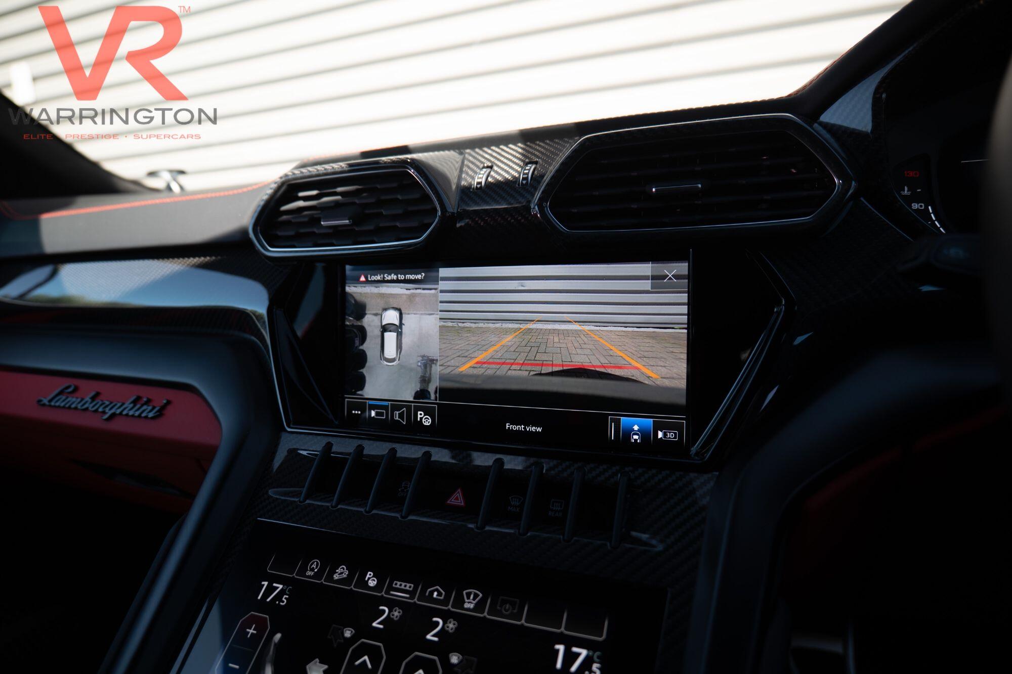 Lamborghini Urus view 34
