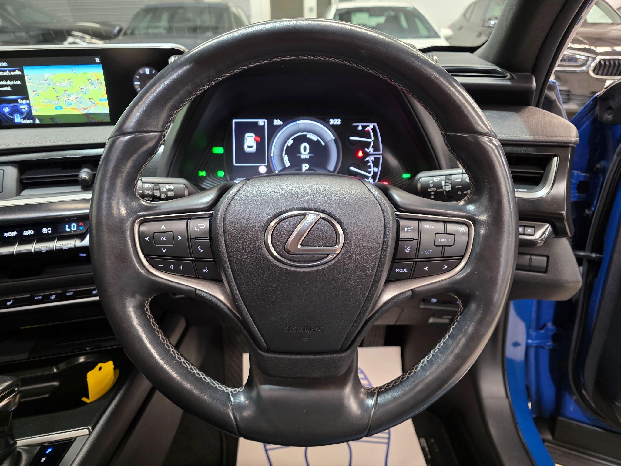 Lexus Ux view 15
