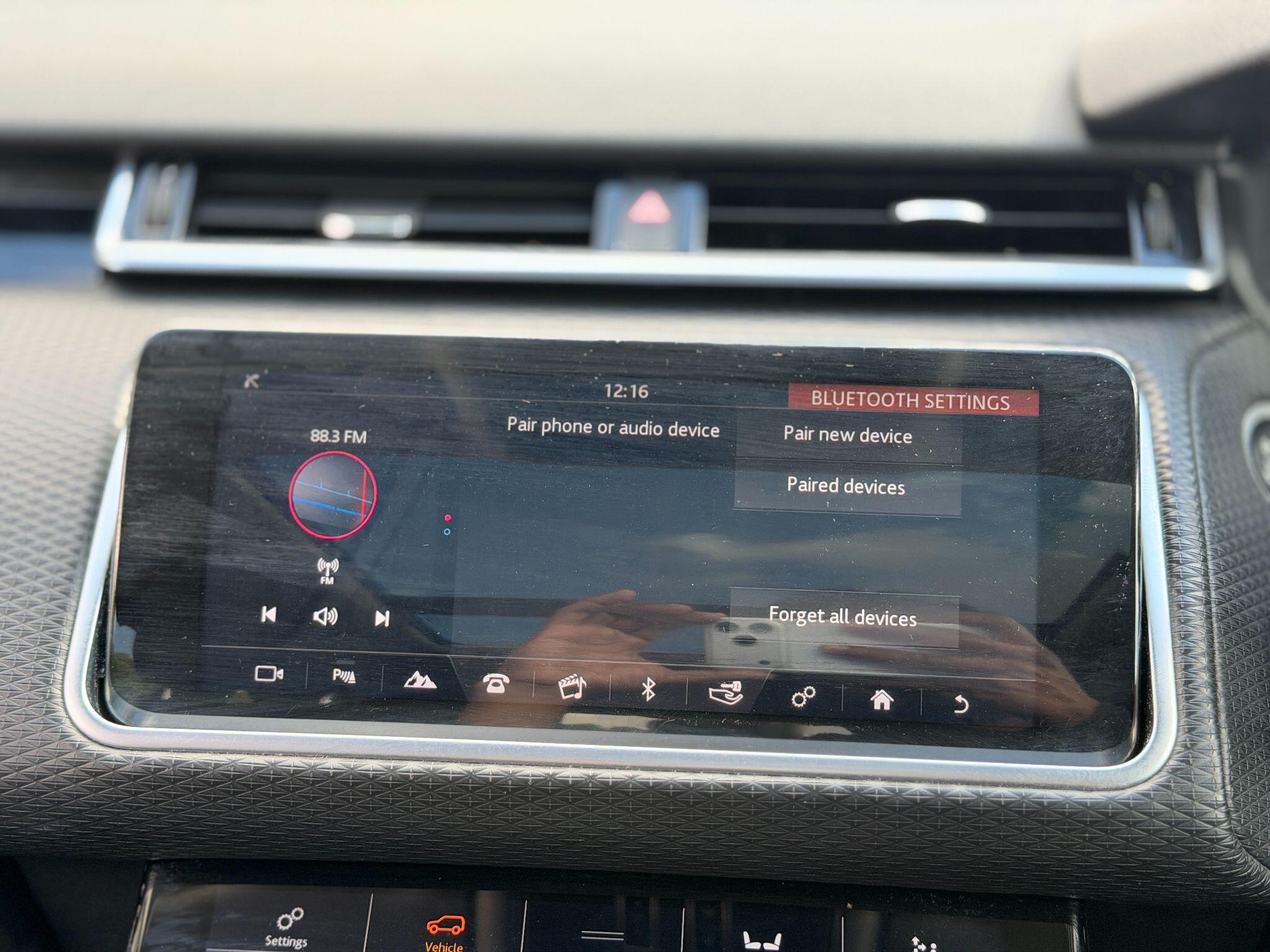 Land Rover Range Rover Velar view 44