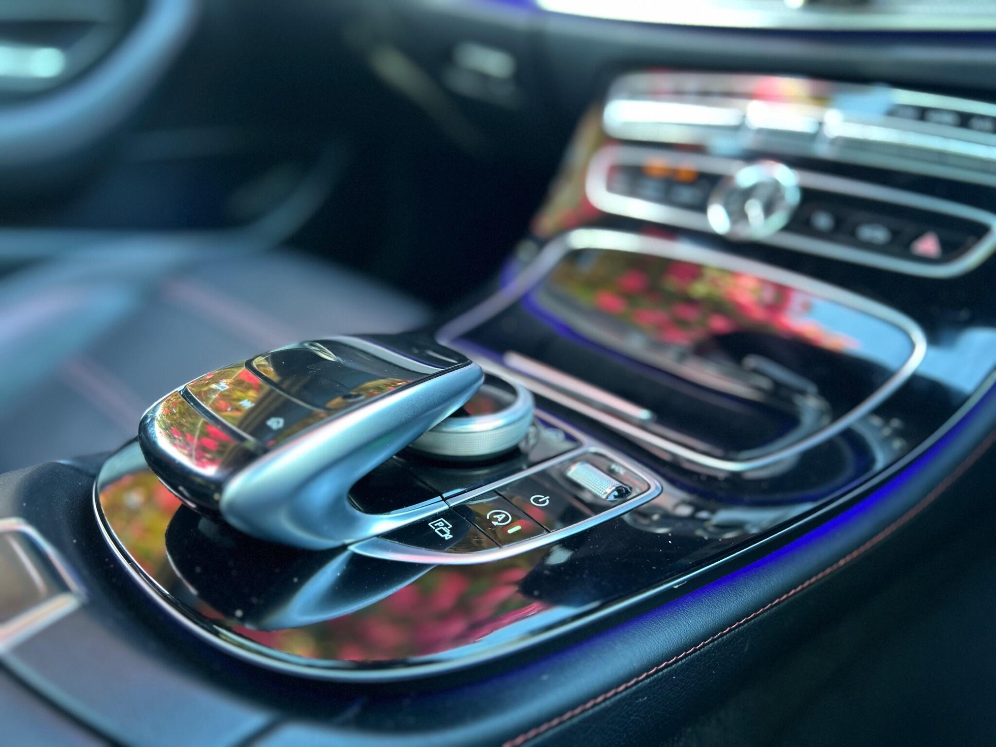 Mercedes-Benz E-Class view 39