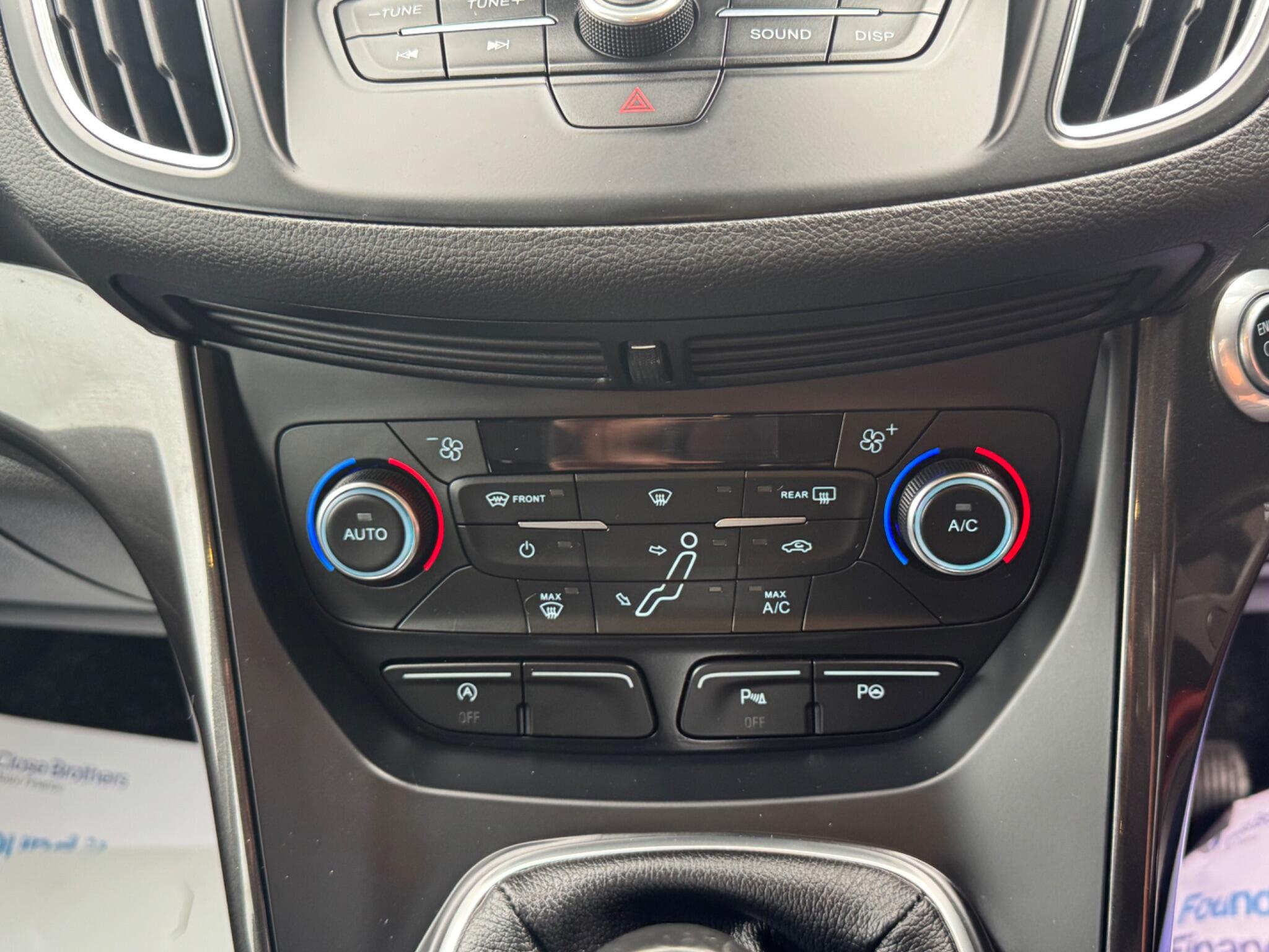 Ford C-Max view 14