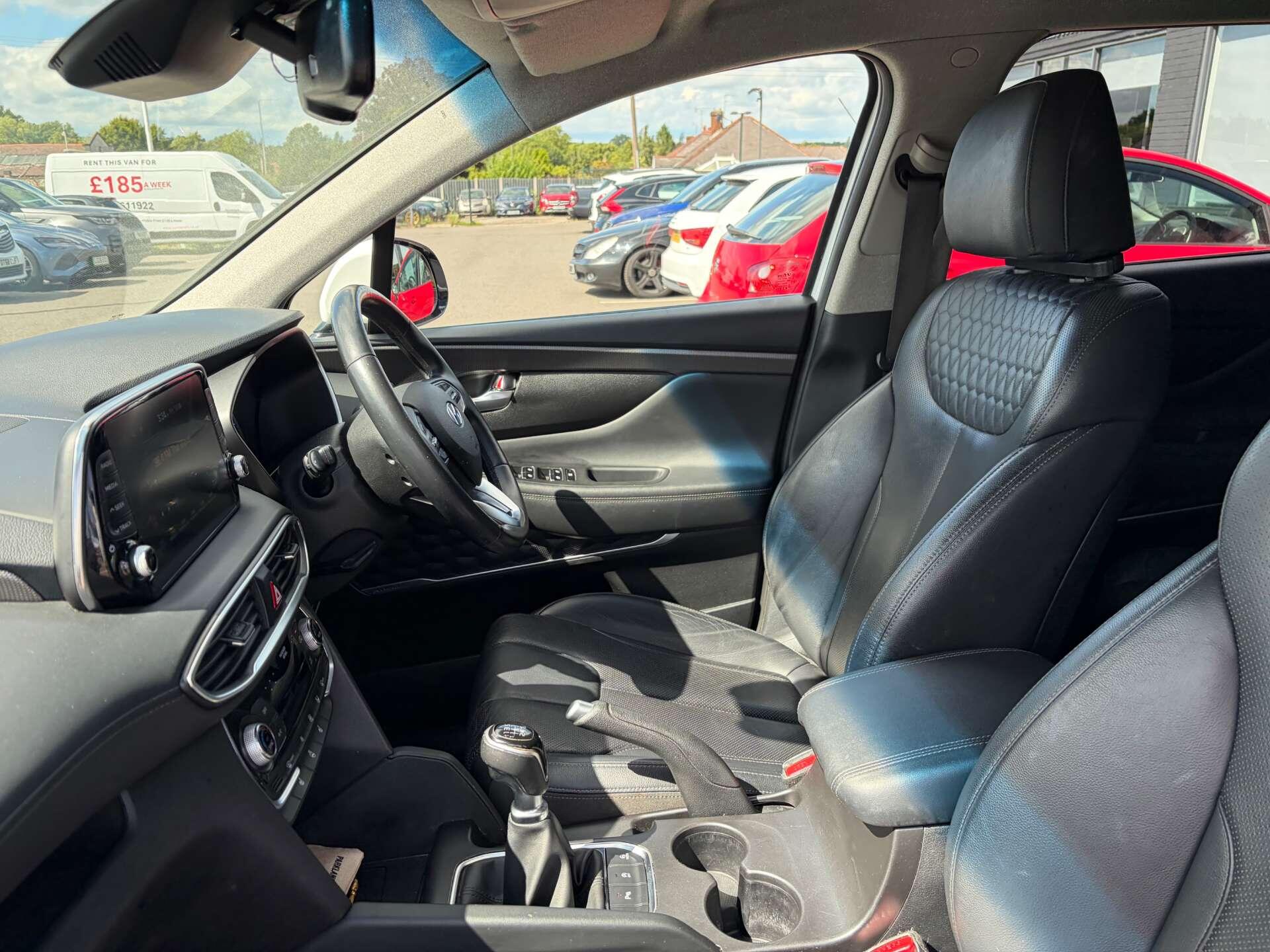 Hyundai Santa Fe view 18