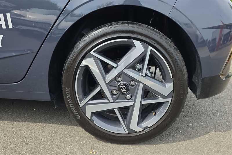 Hyundai i20 view 9
