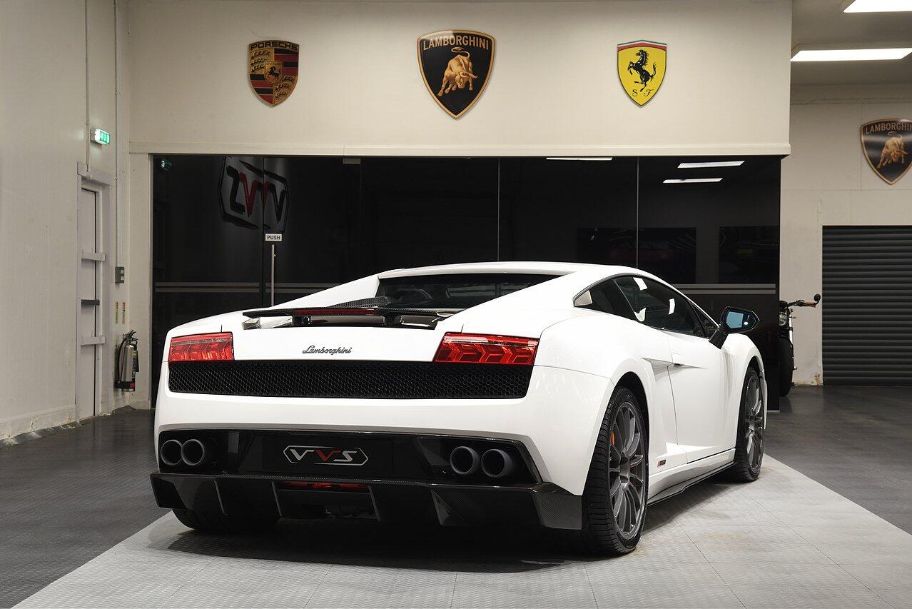 Lamborghini Gallardo view 3
