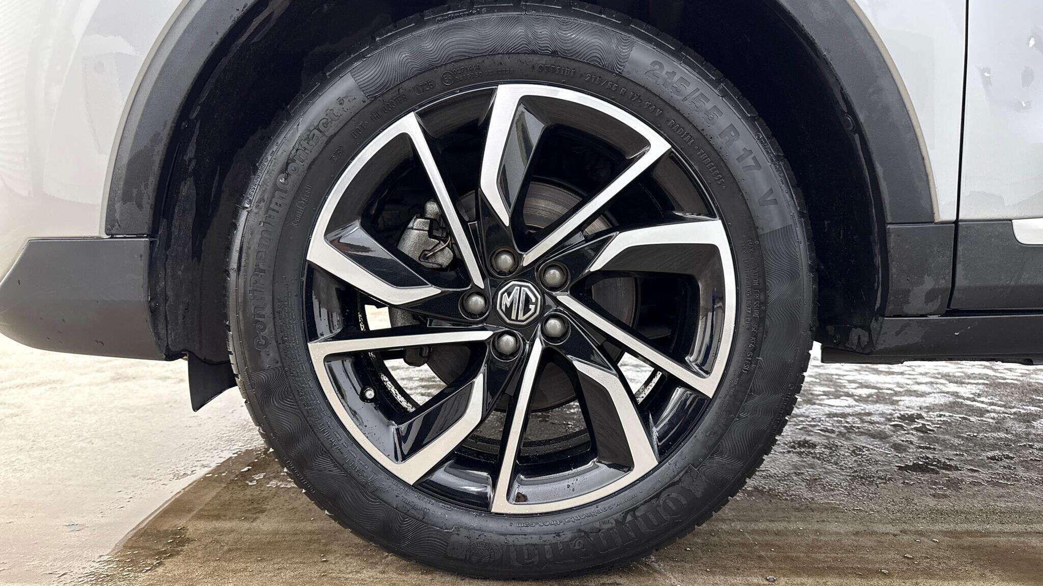 MG ZS