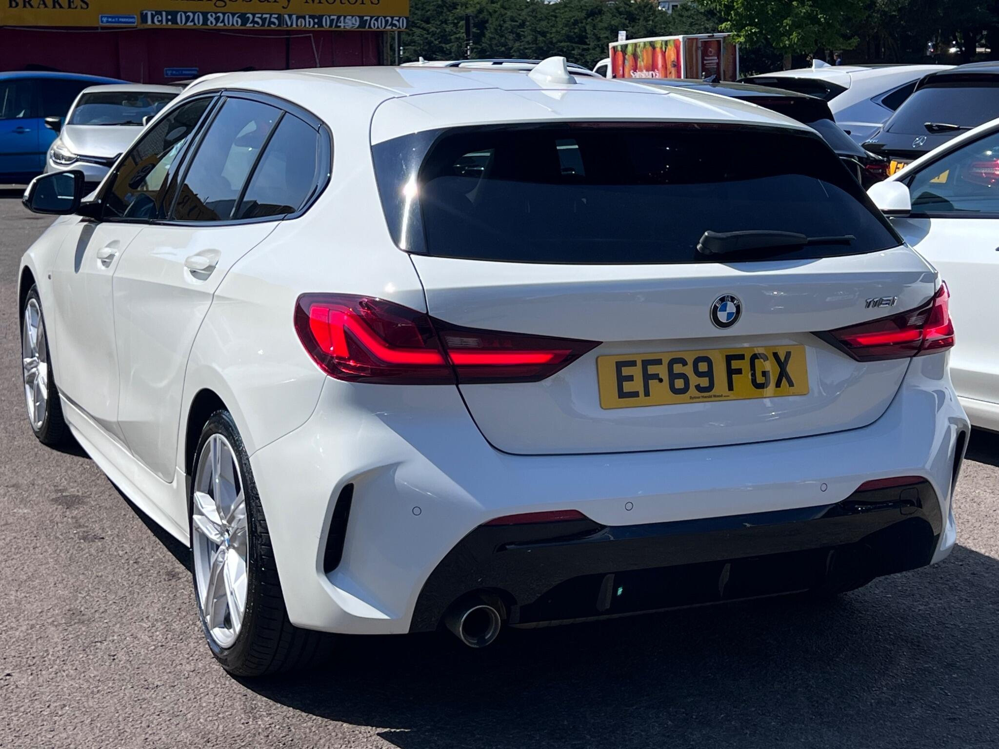 BMW 1 Series view 11