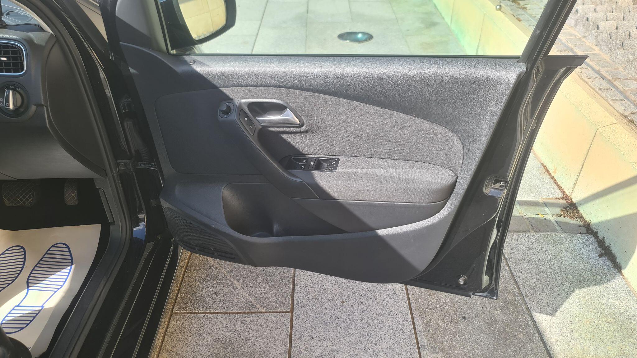 Volkswagen Polo view 16