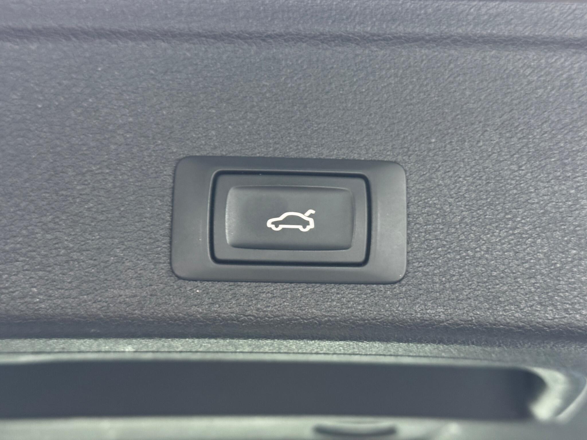 Audi S4 view 44