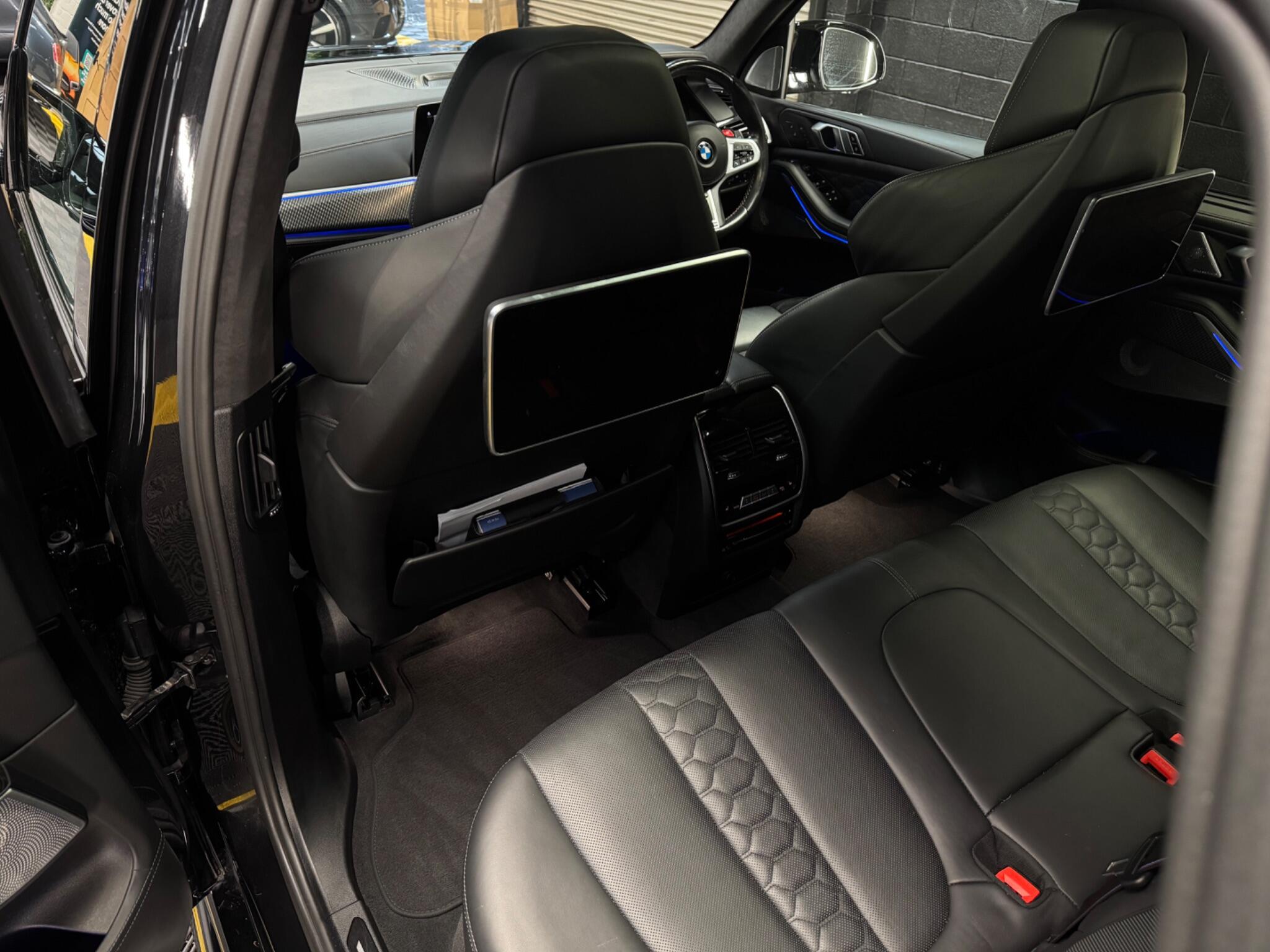BMW X5 M view 22