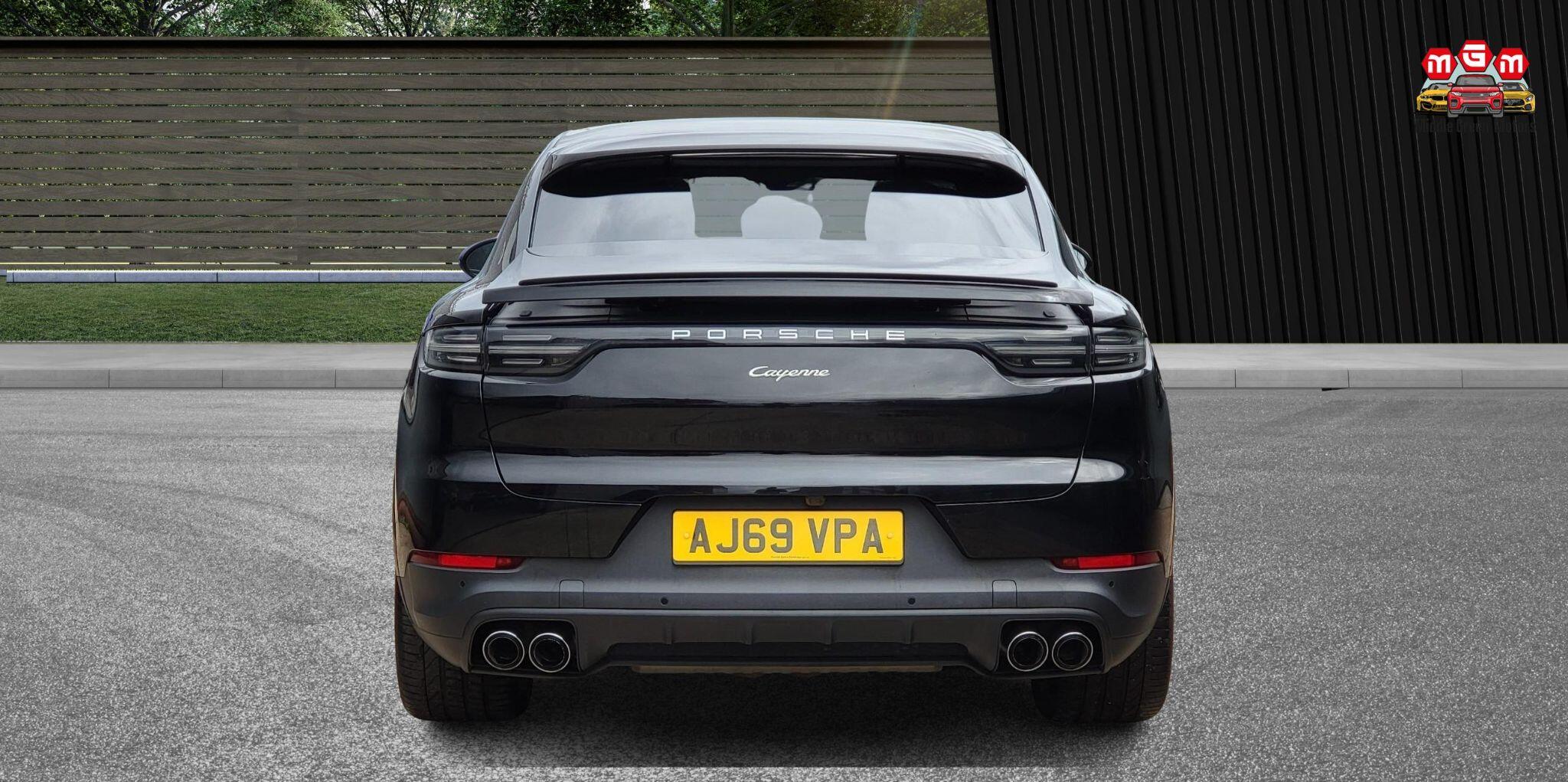 Porsche Cayenne view 7