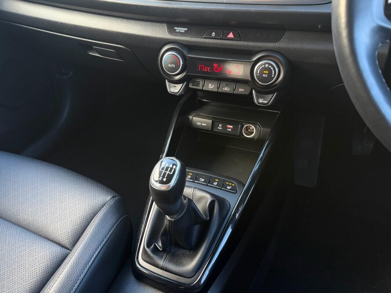 Kia Rio view 23