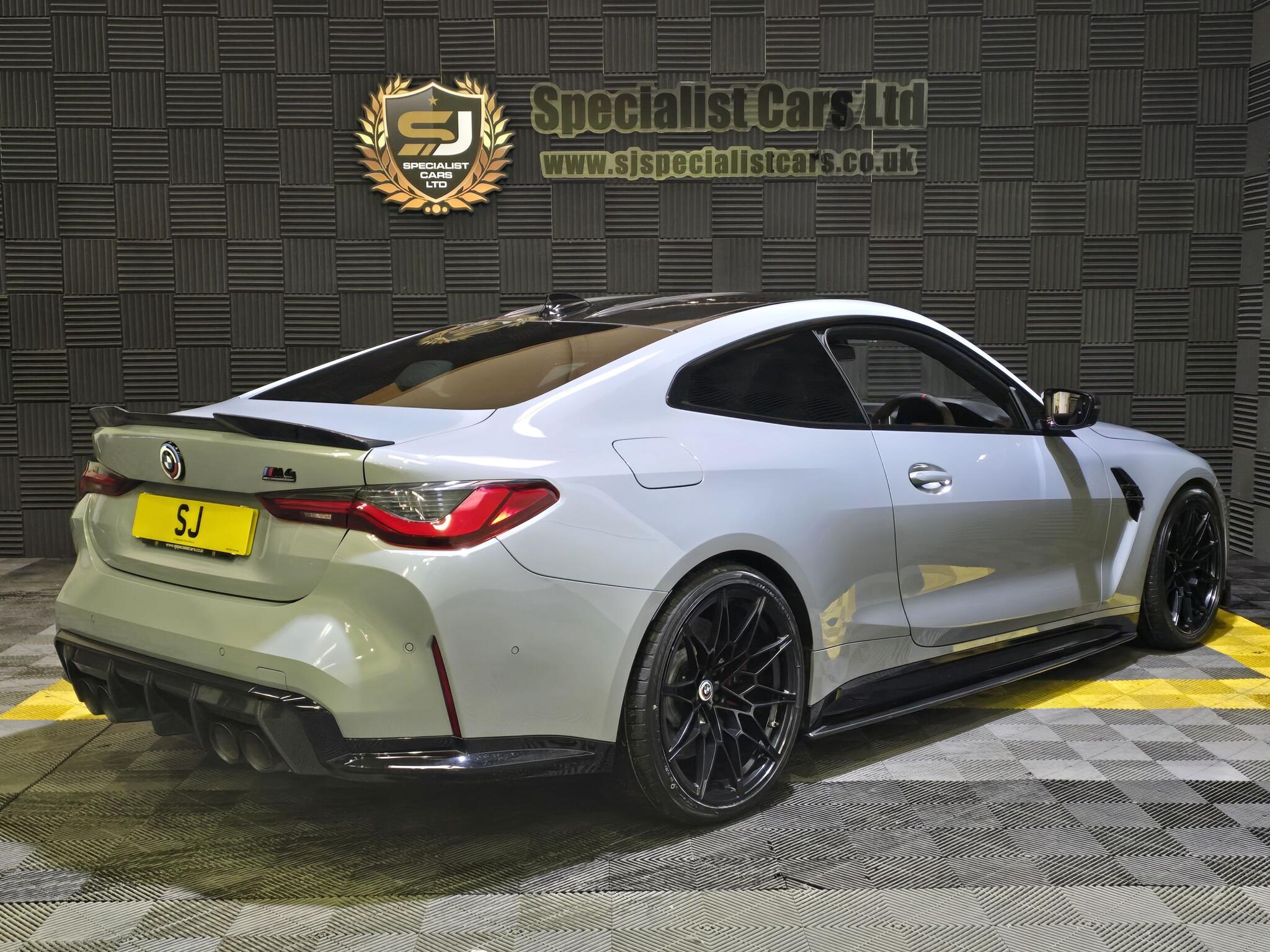 BMW M4 view 23