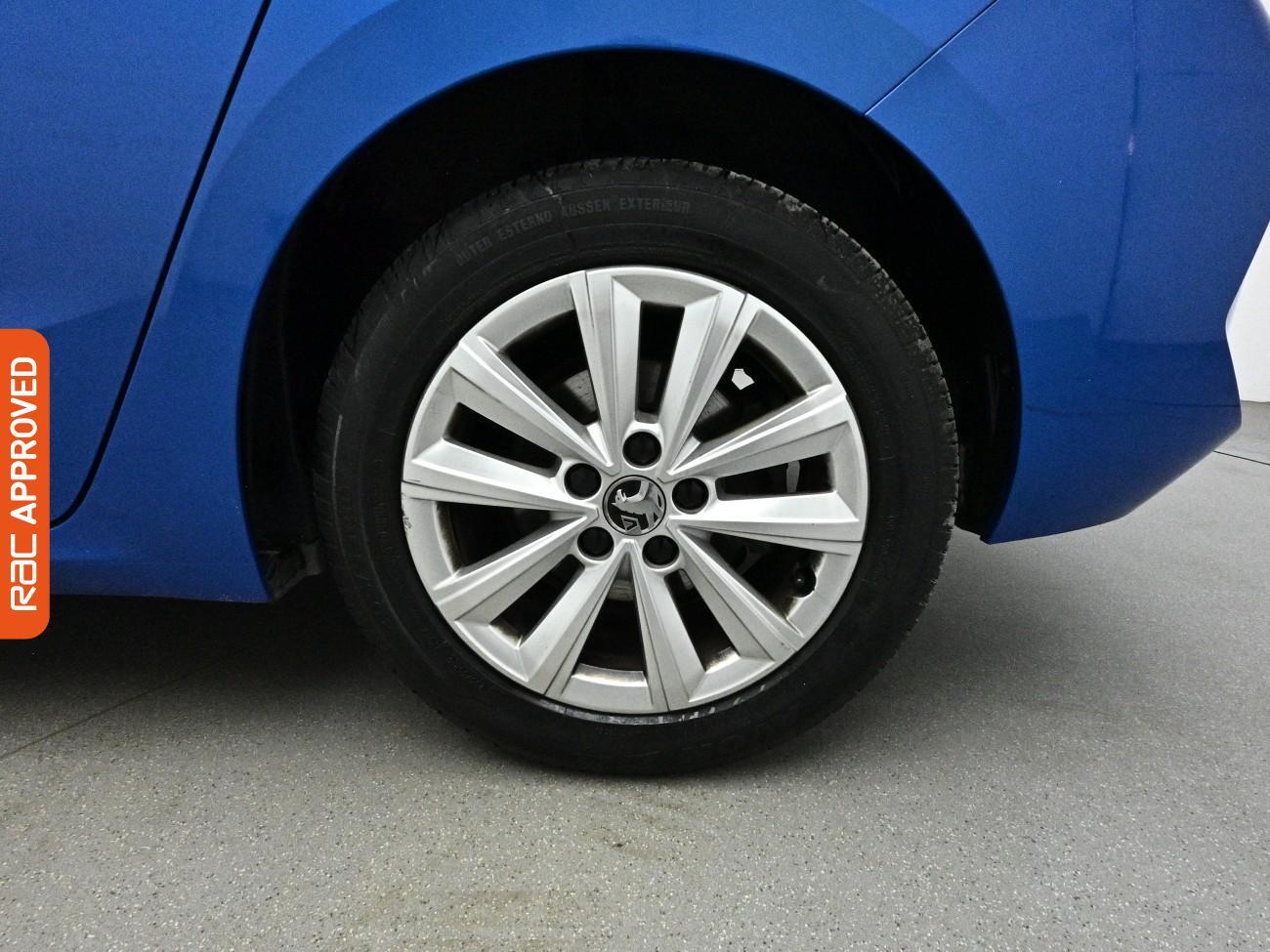 Vauxhall Astra view 24