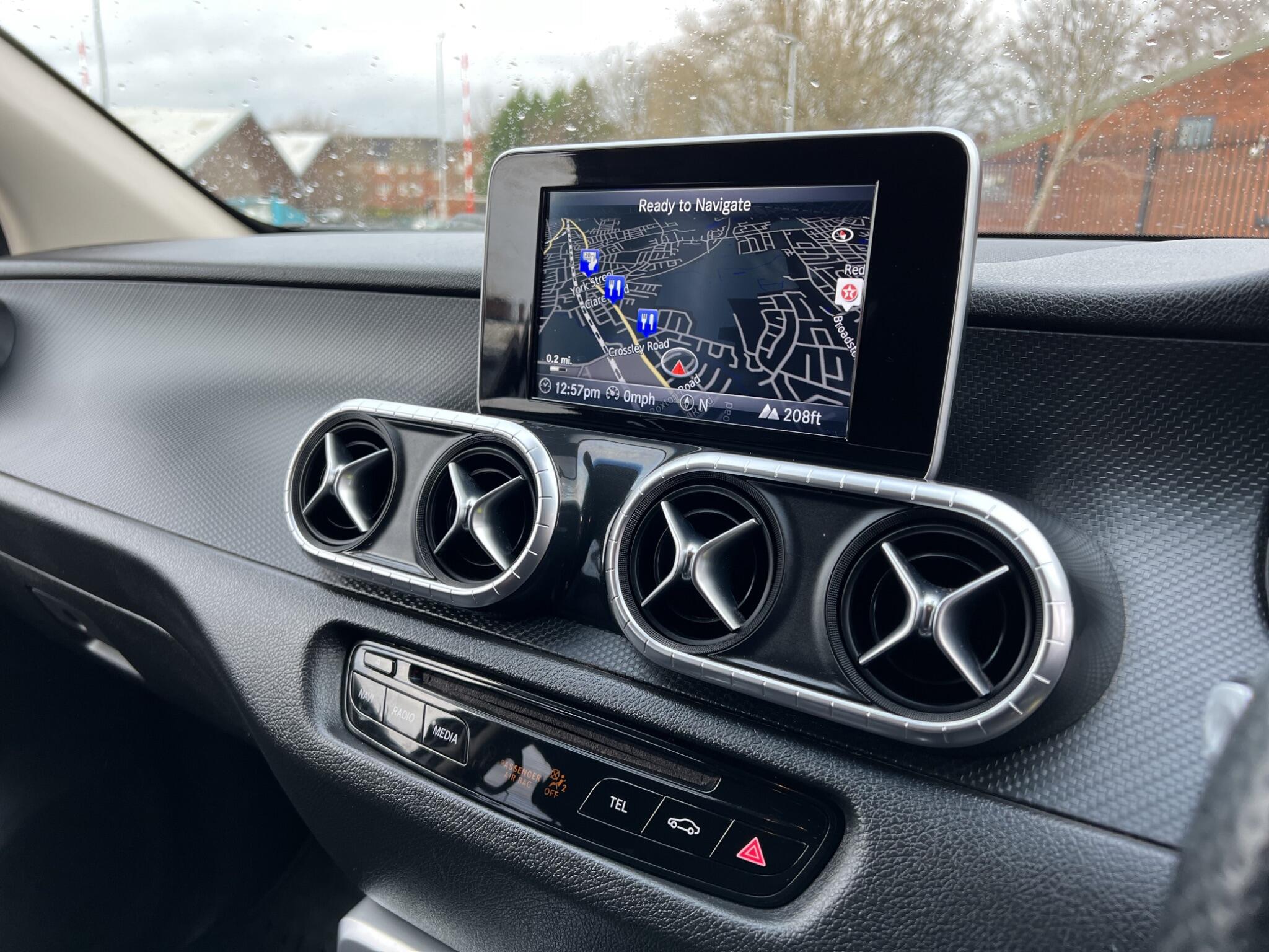 Mercedes-Benz X-Class view 19