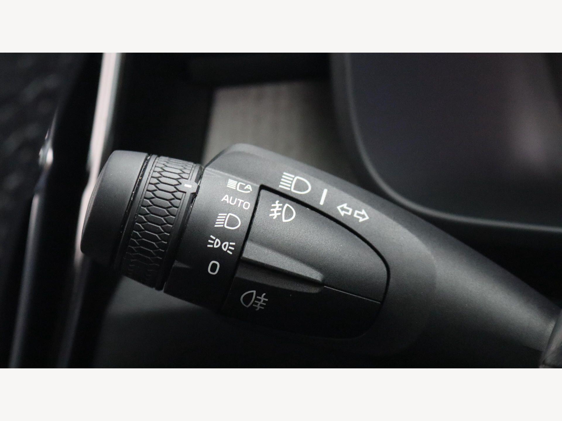 Volvo XC40 view 21
