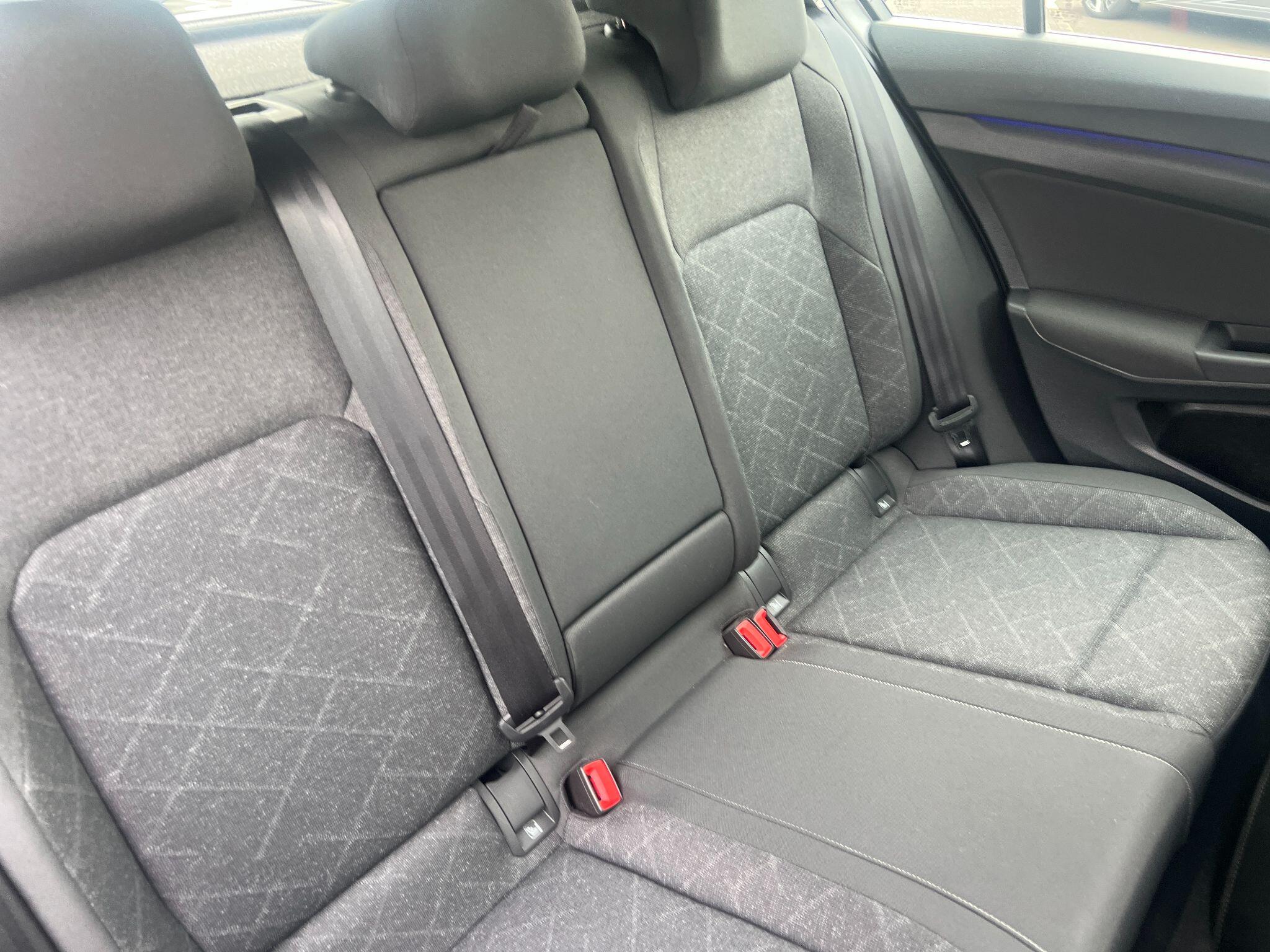 Volkswagen Golf view 17