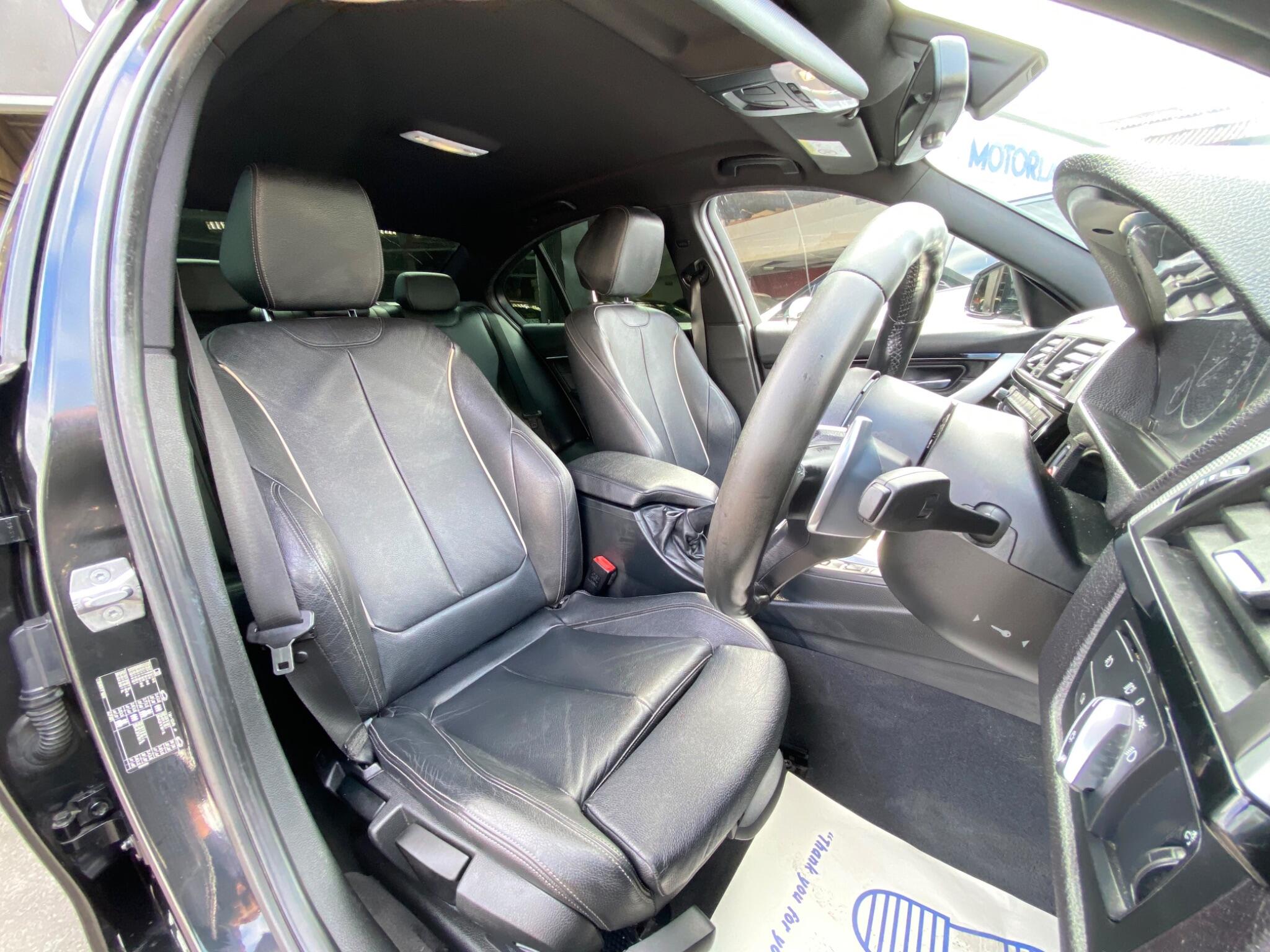 BMW 3 Series view 16