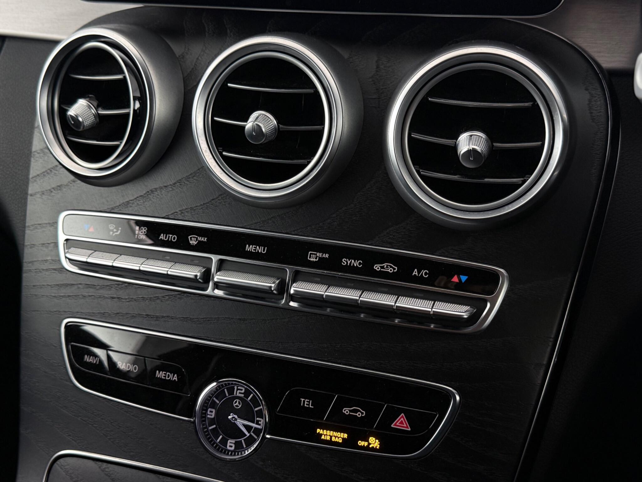 Mercedes-Benz C-Class view 22