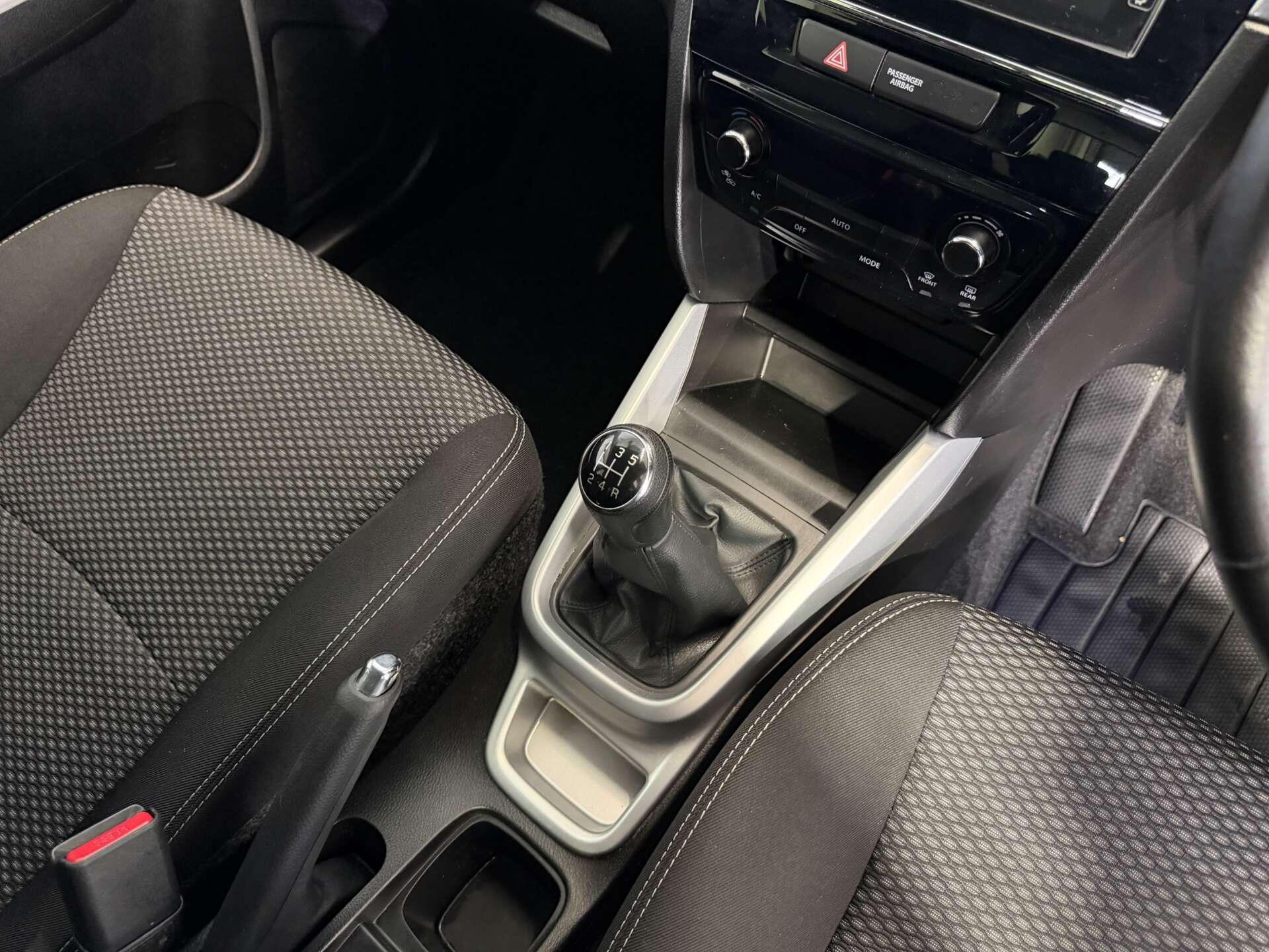 Suzuki Vitara view 18