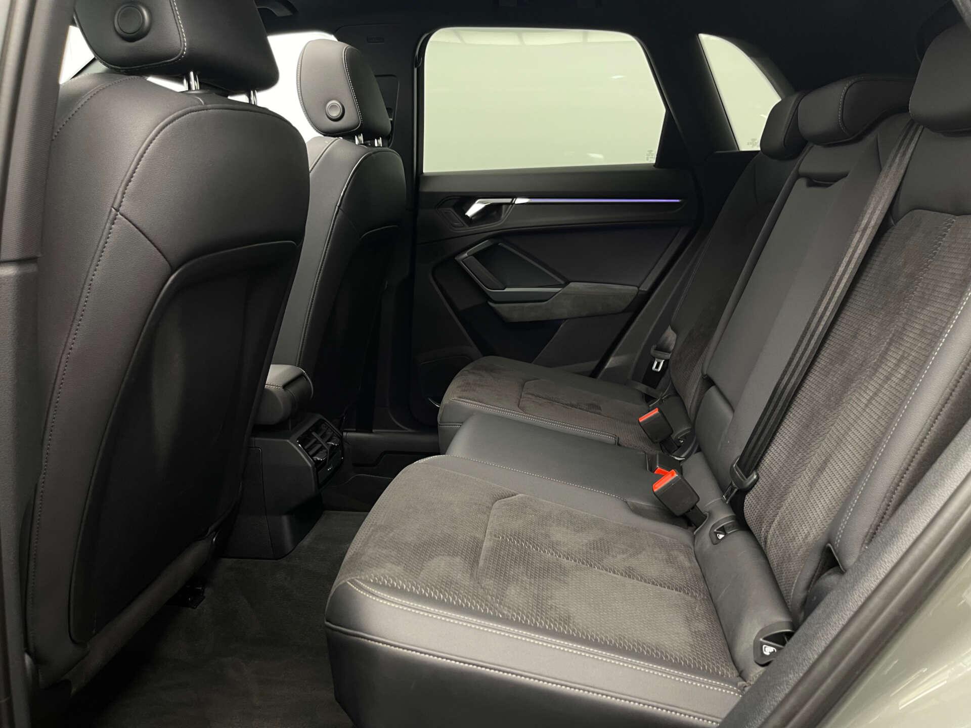 Audi Q3 view 46