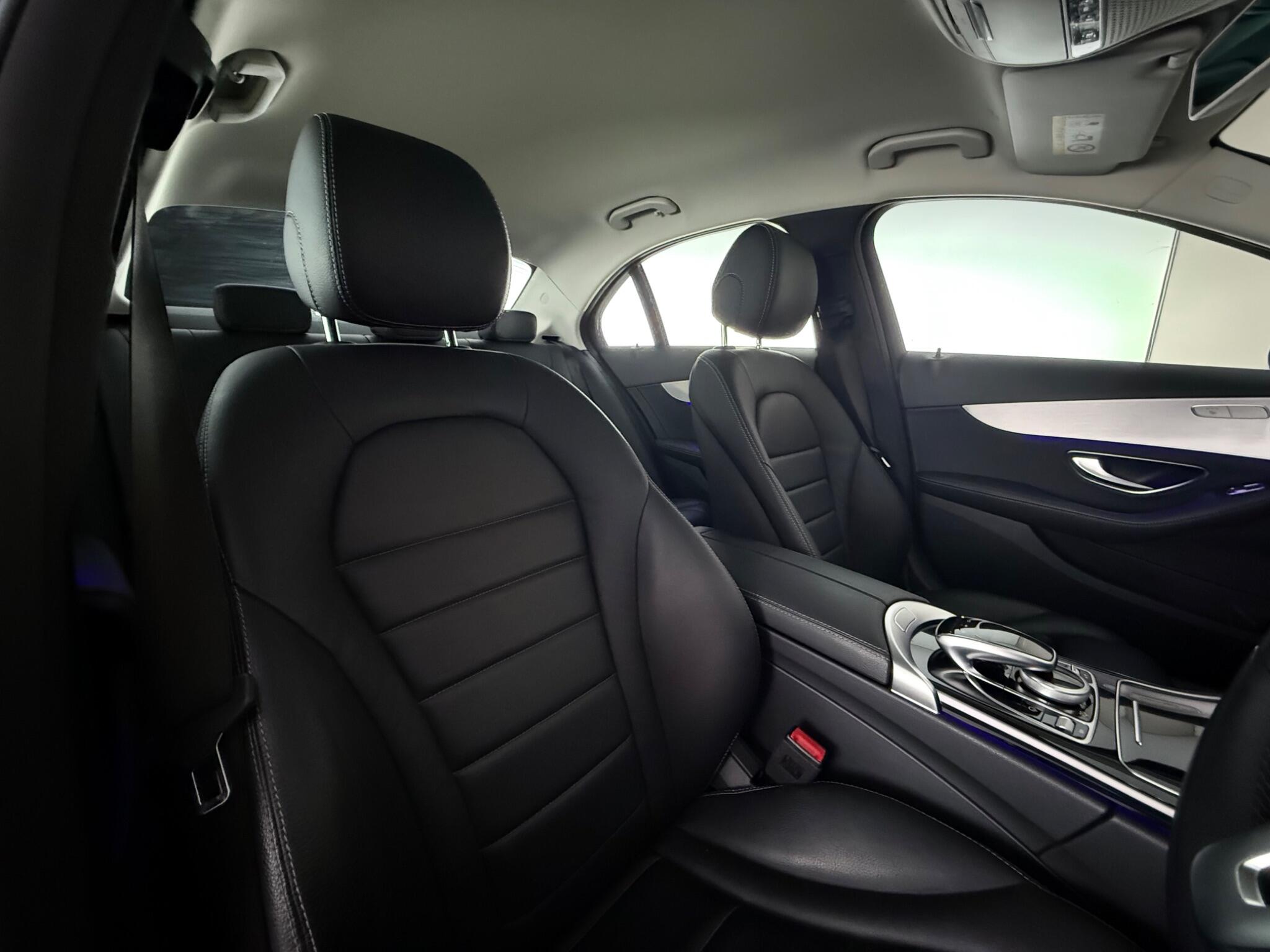 Mercedes-Benz C-Class view 30
