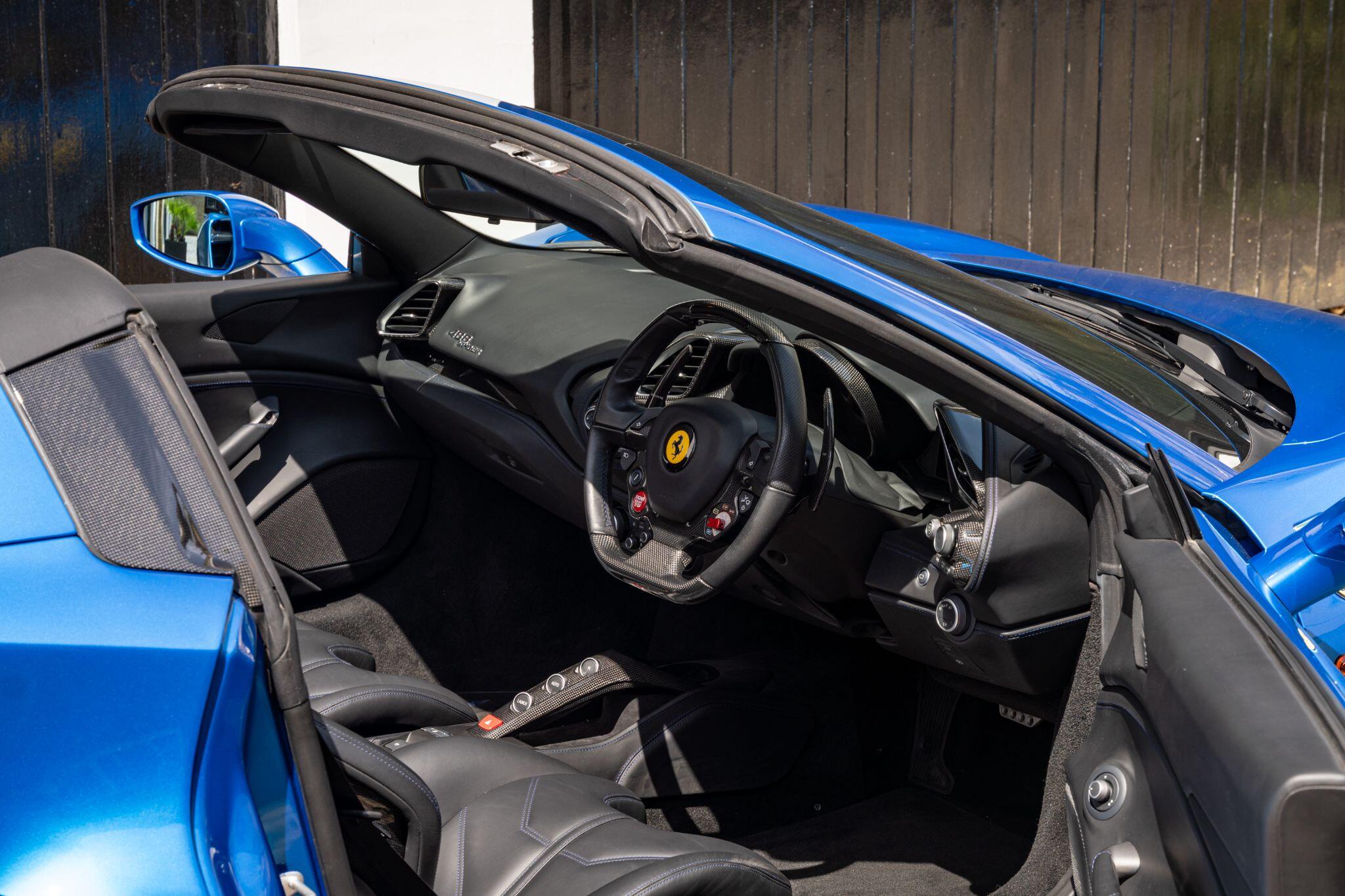 Ferrari 488 view 22