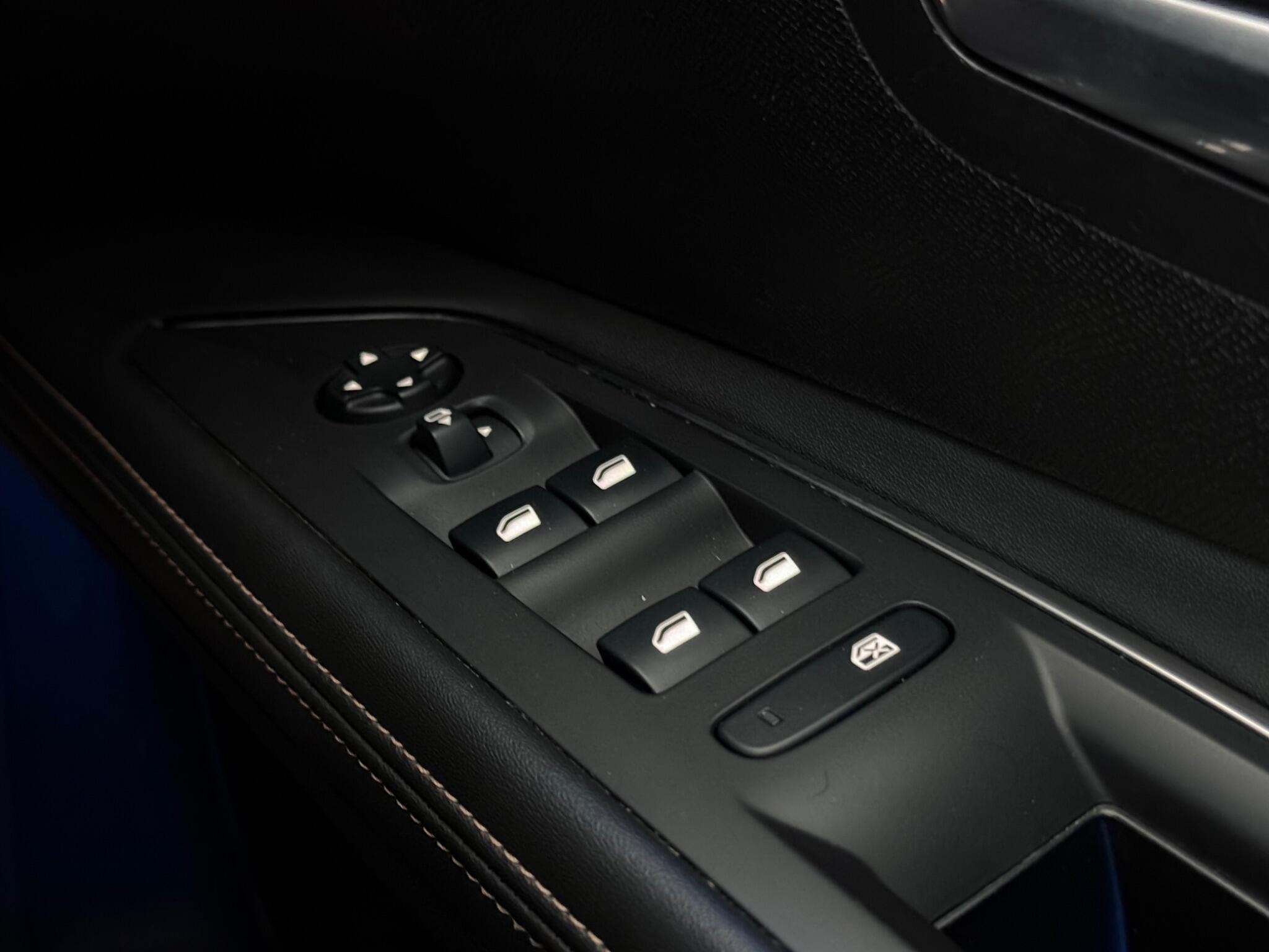 Peugeot 5008 view 15