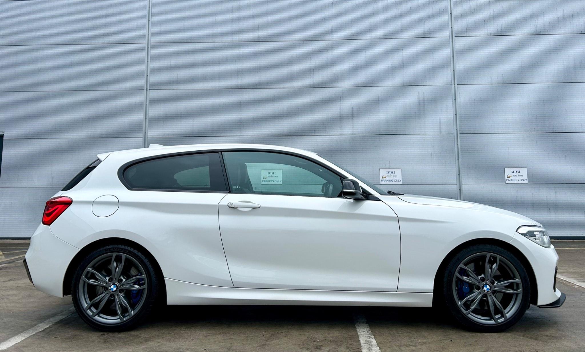 BMW 1 Series view 8