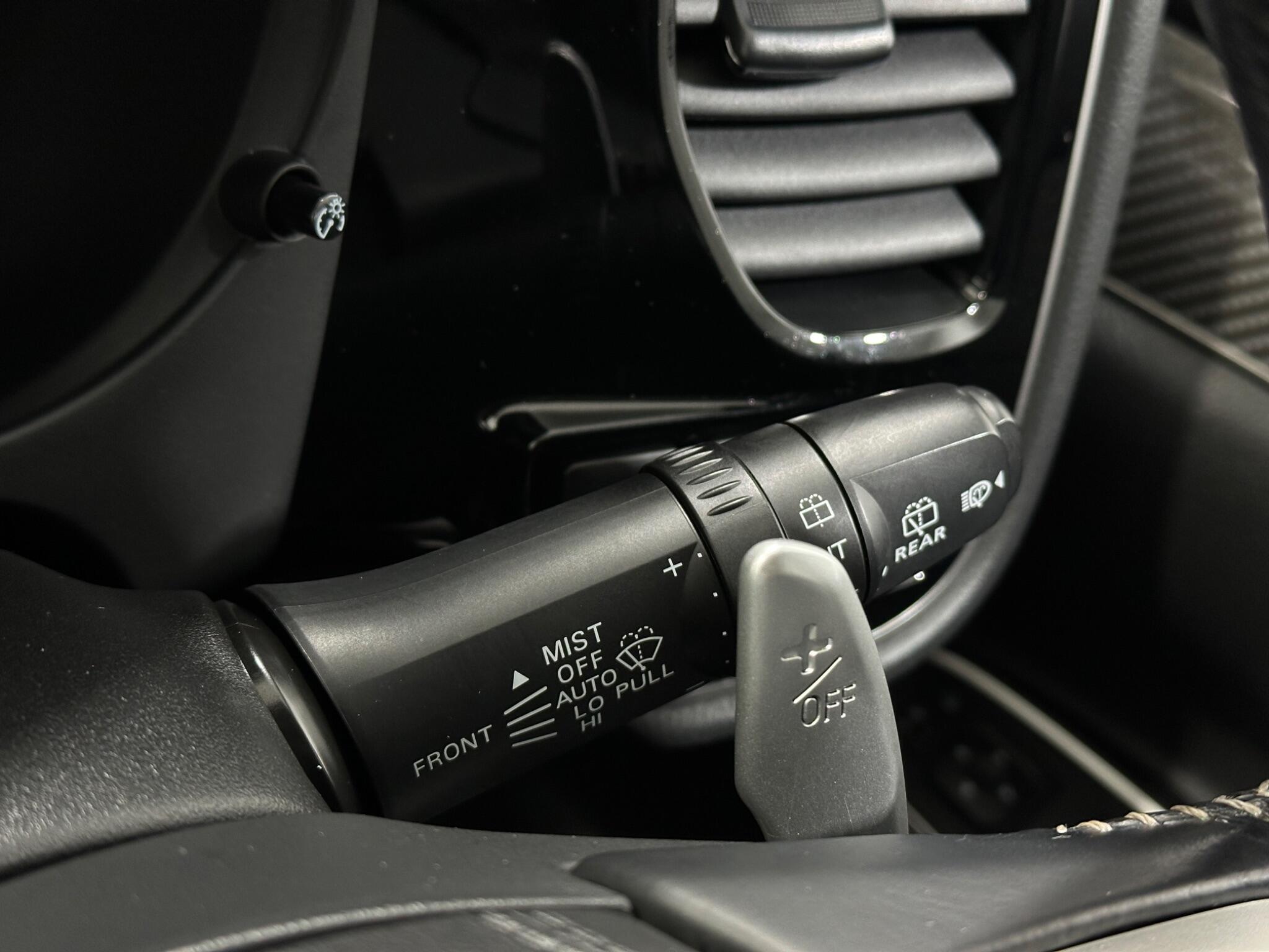 Mitsubishi Outlander view 17