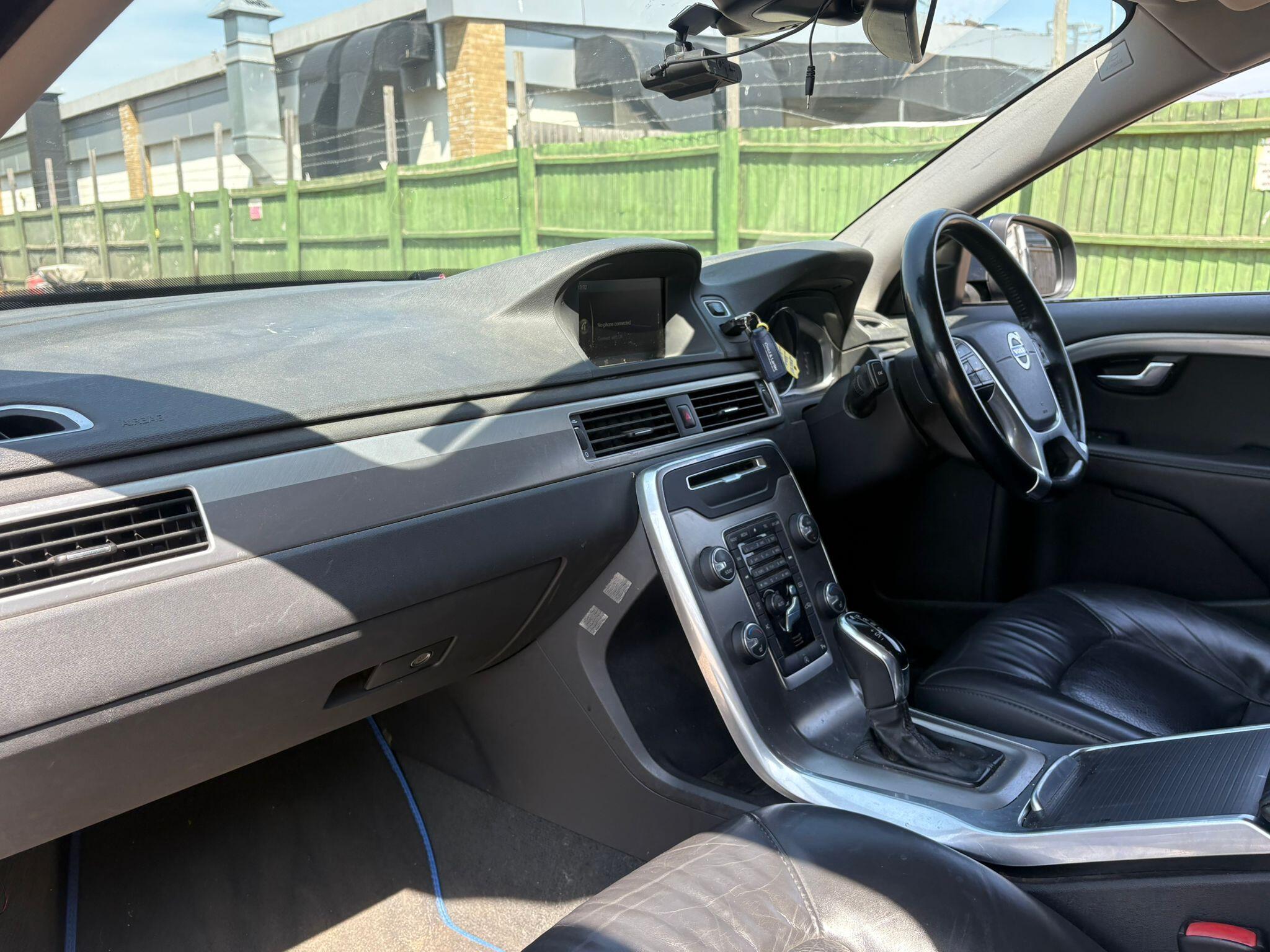 Volvo V70 view 20