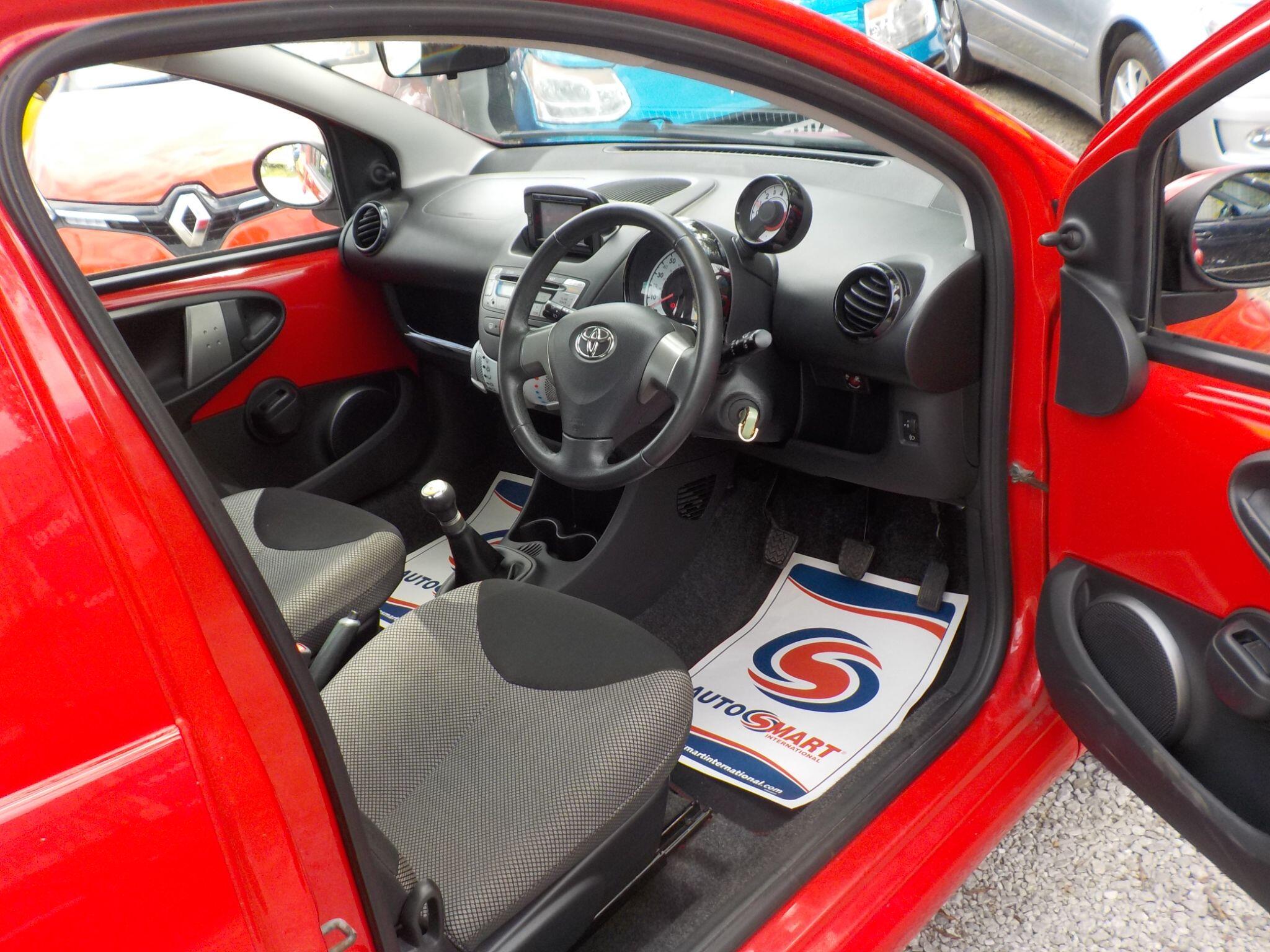 Toyota AYGO 1.0 VVT-i Move Euro 5 3dr