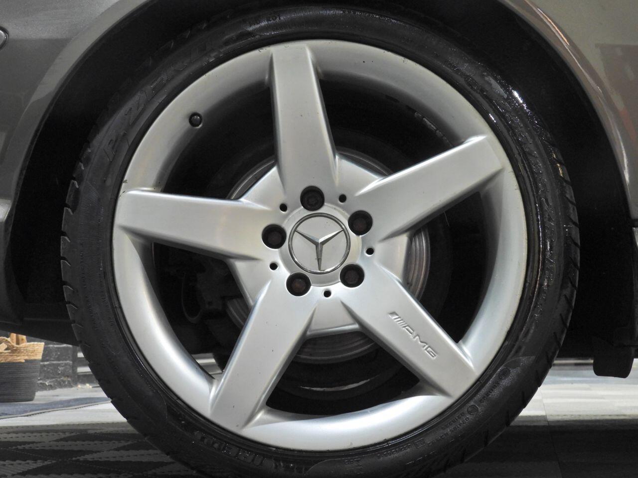 Mercedes-Benz CLK view 12