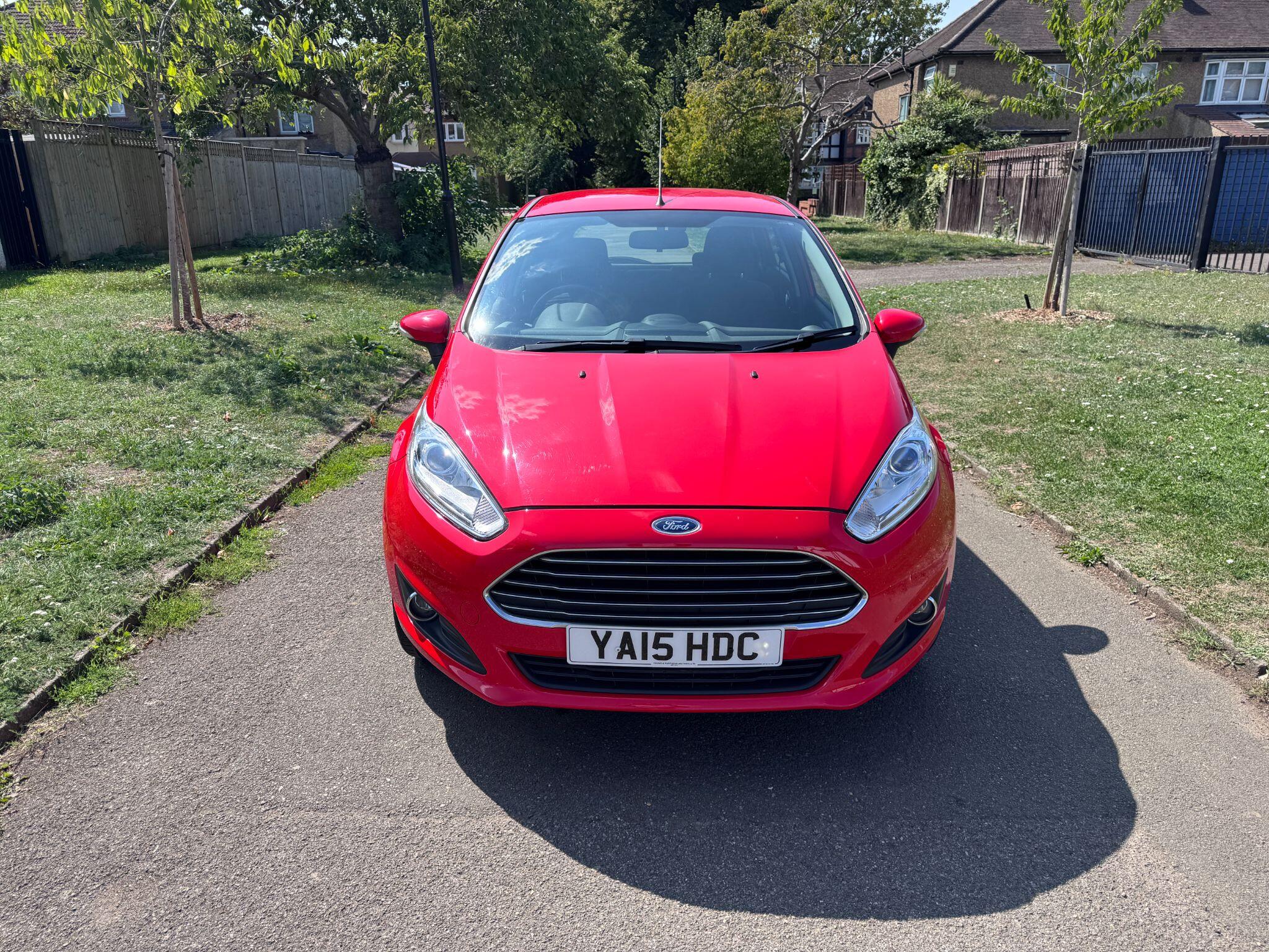 2015 Ford Fiesta image 13