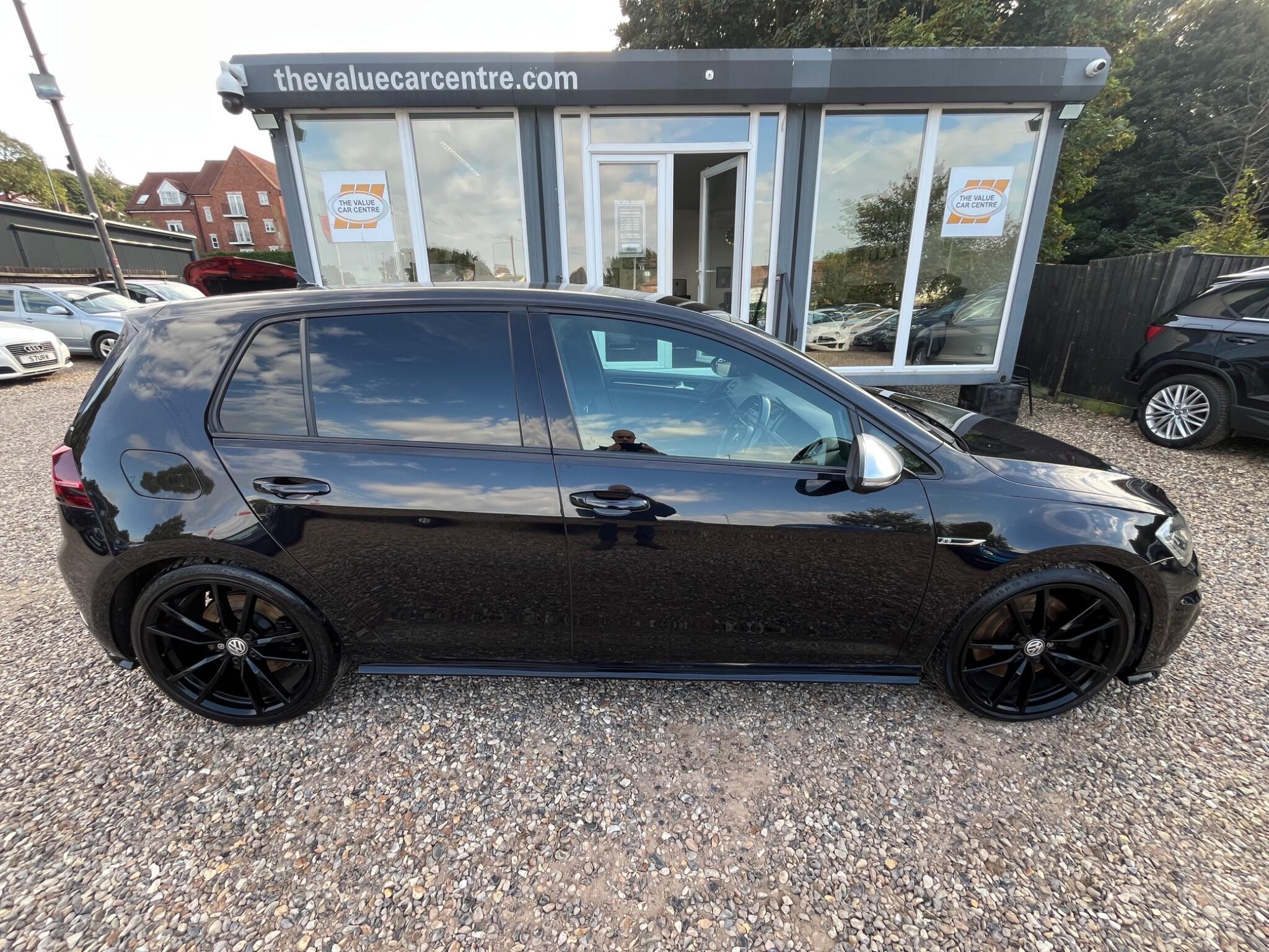 Volkswagen Golf view 3