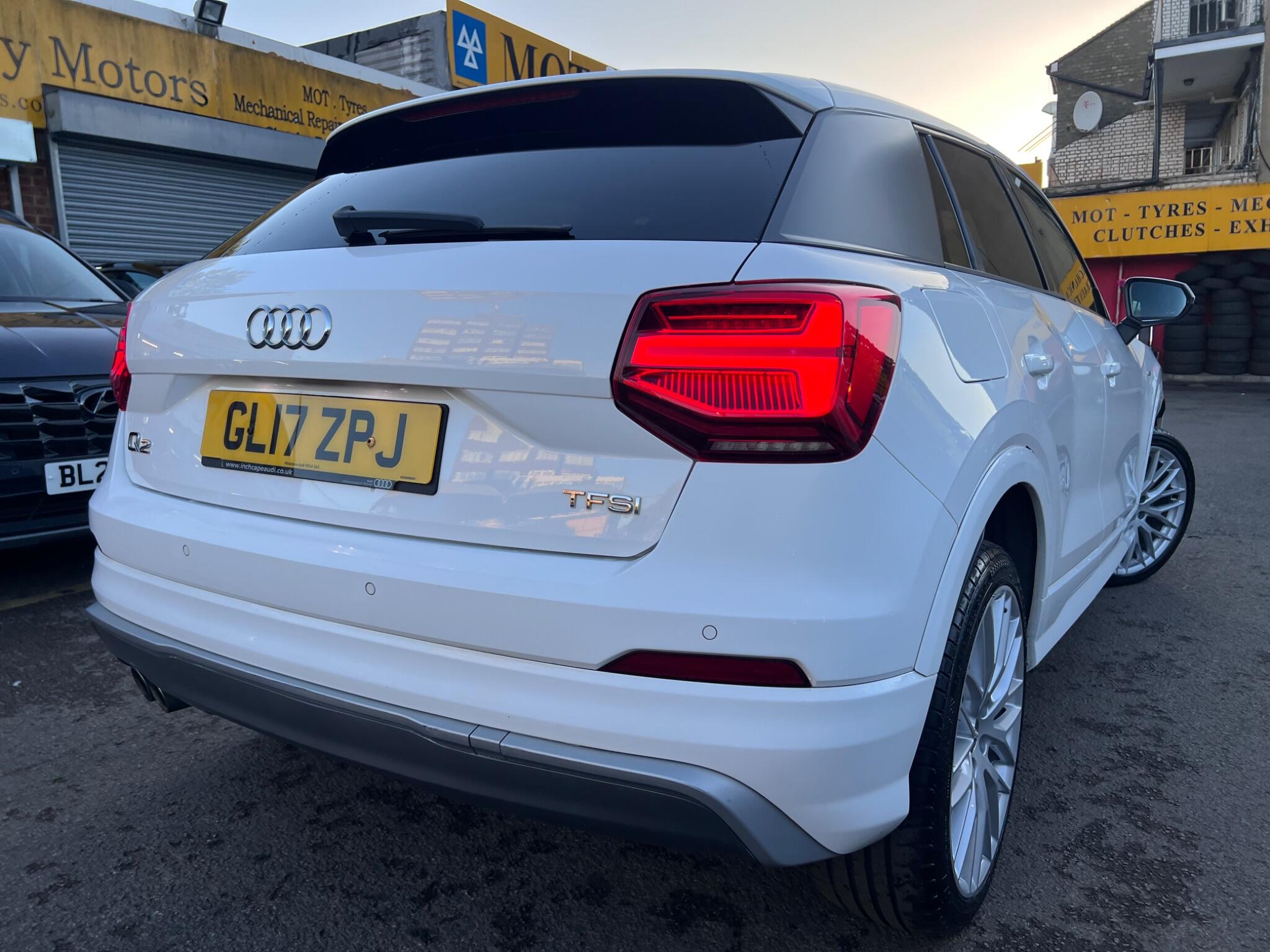 Audi Q2 view 11