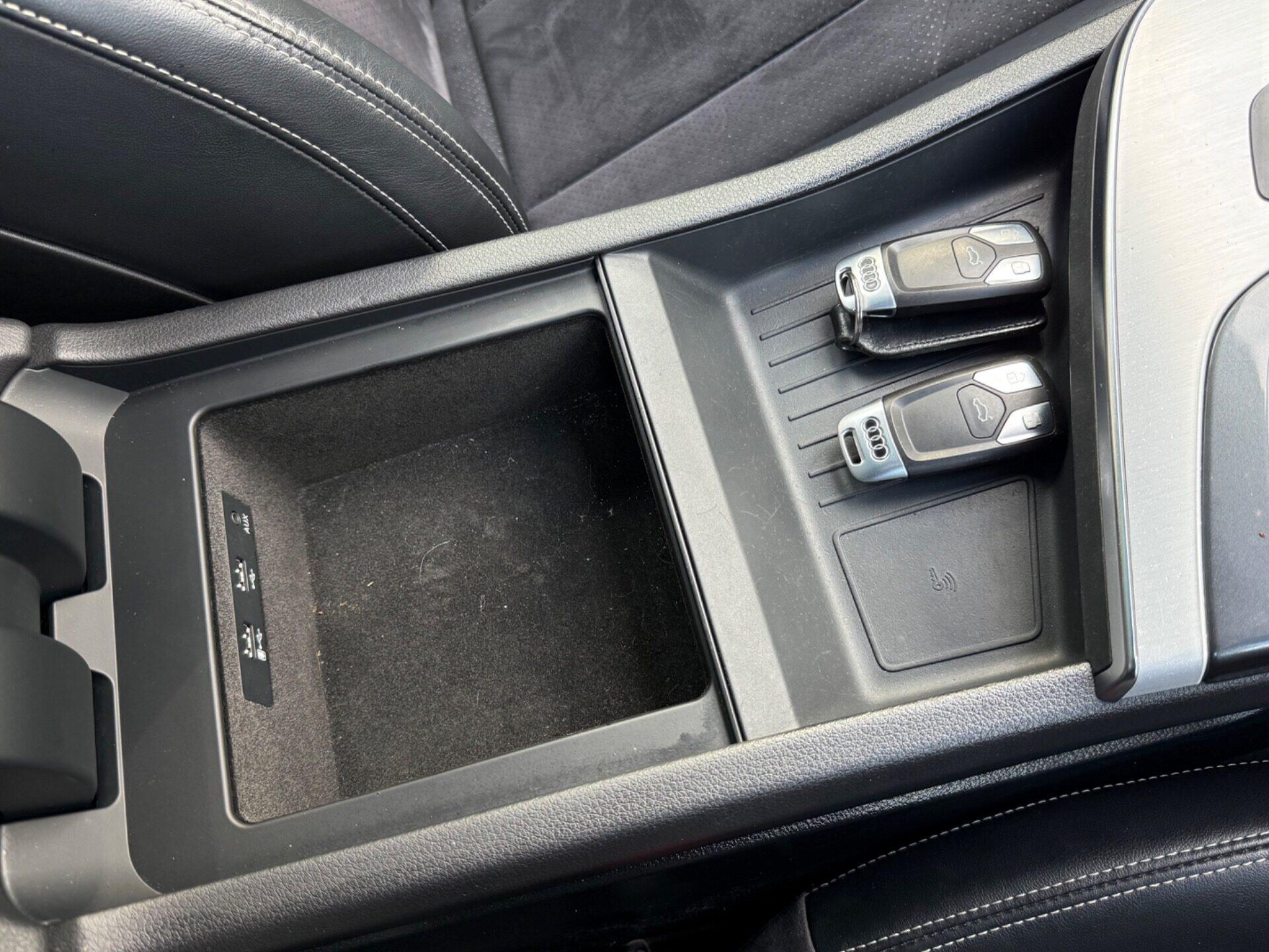 Audi Q7 view 47