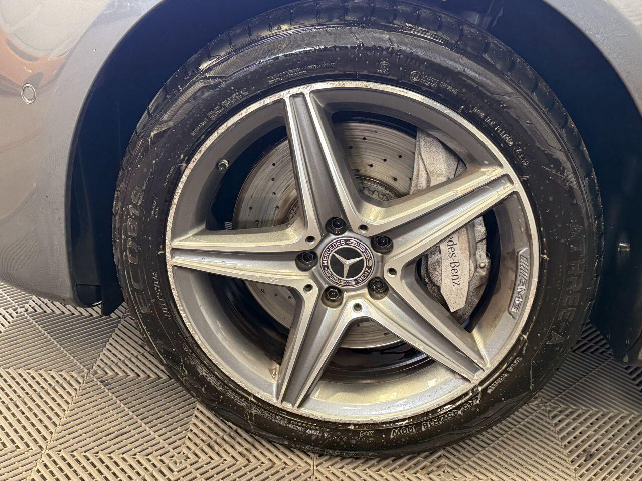 Mercedes-Benz E Class view 66