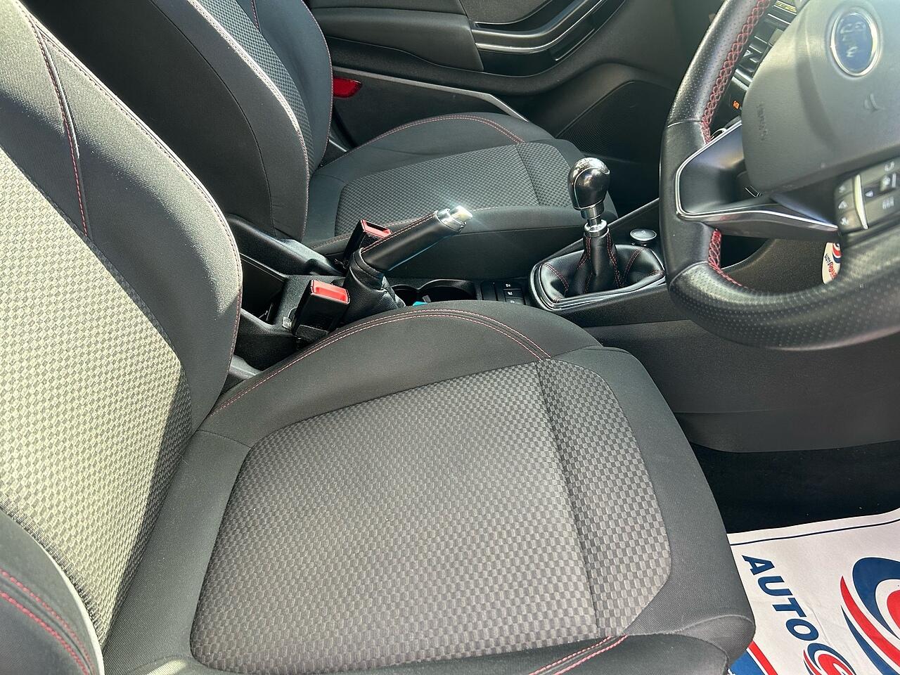 Ford Fiesta view 14