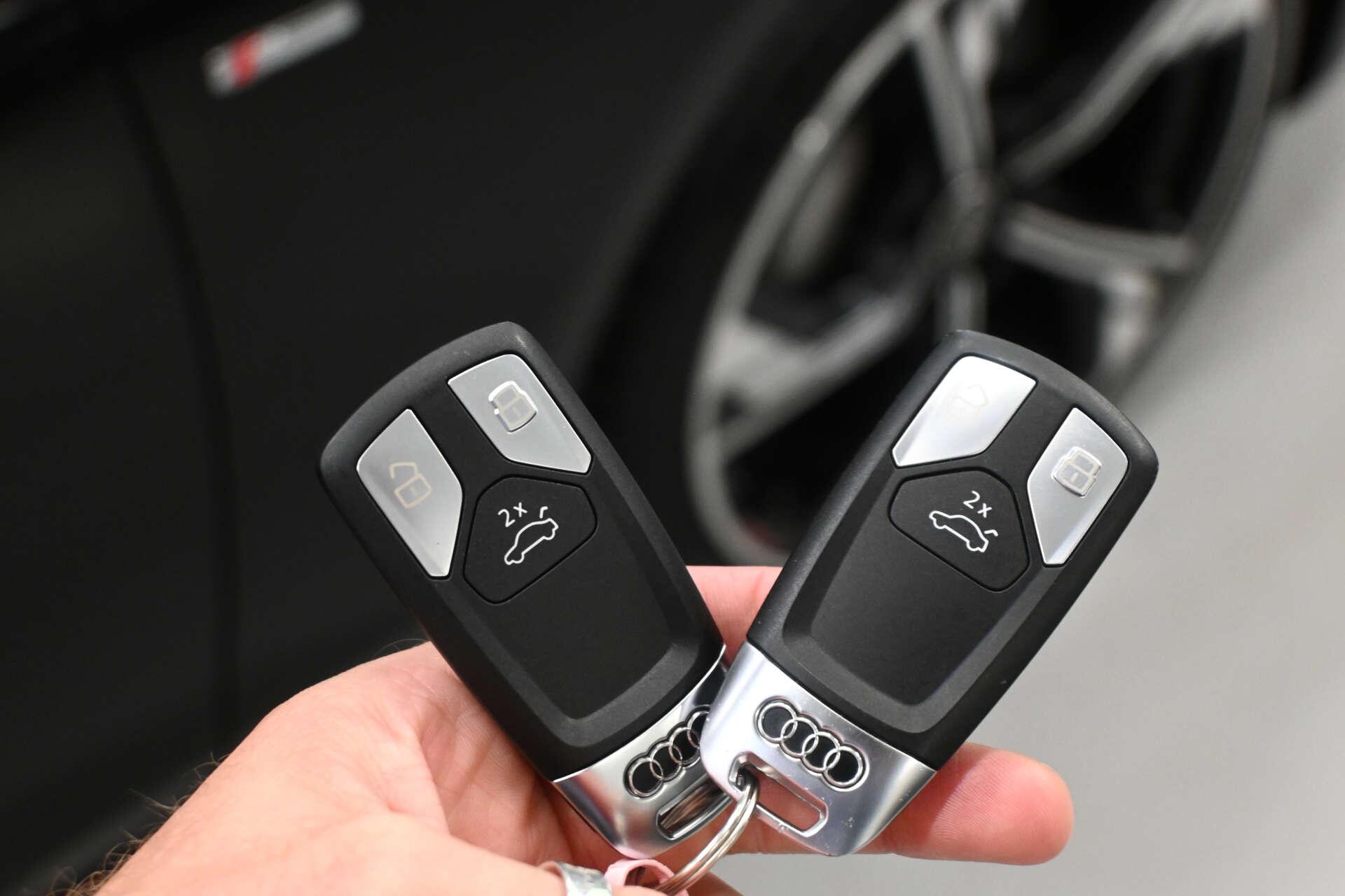 Audi A4 view 5