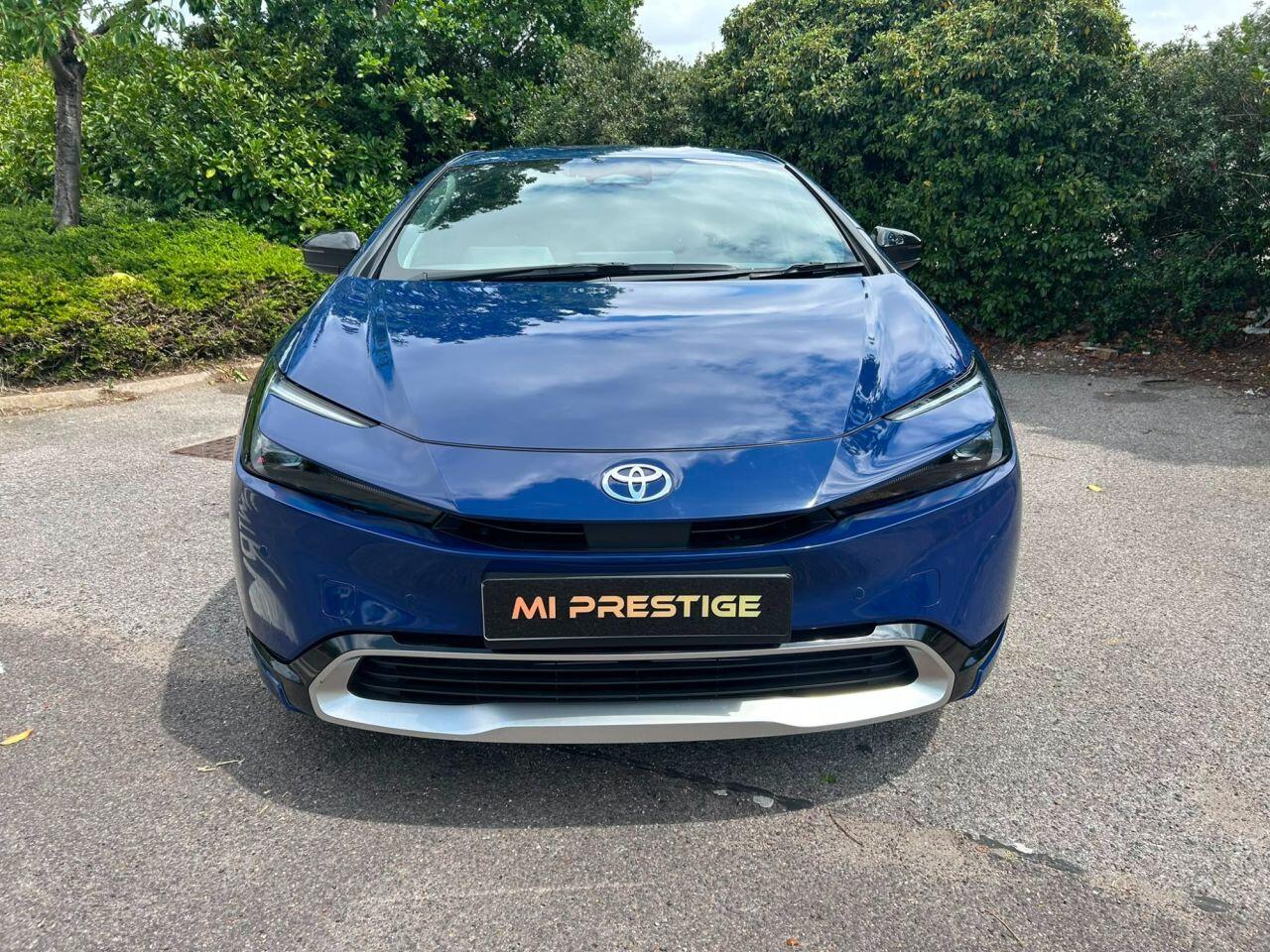 Toyota Prius view 2