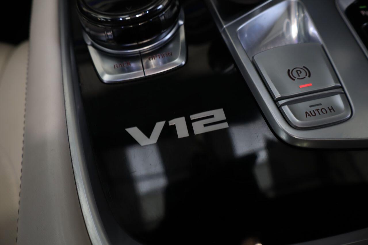 BMW 7 Series view 43