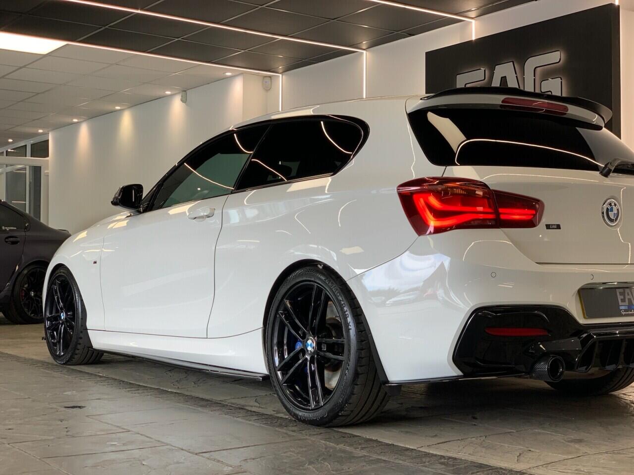 BMW 1 Series view 5