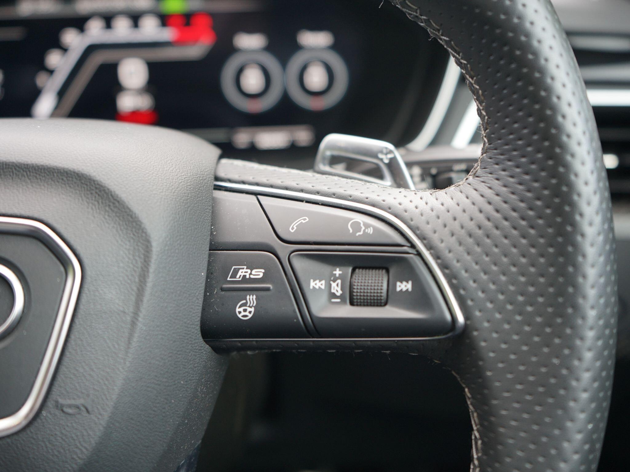 Audi RS4 Avant view 51