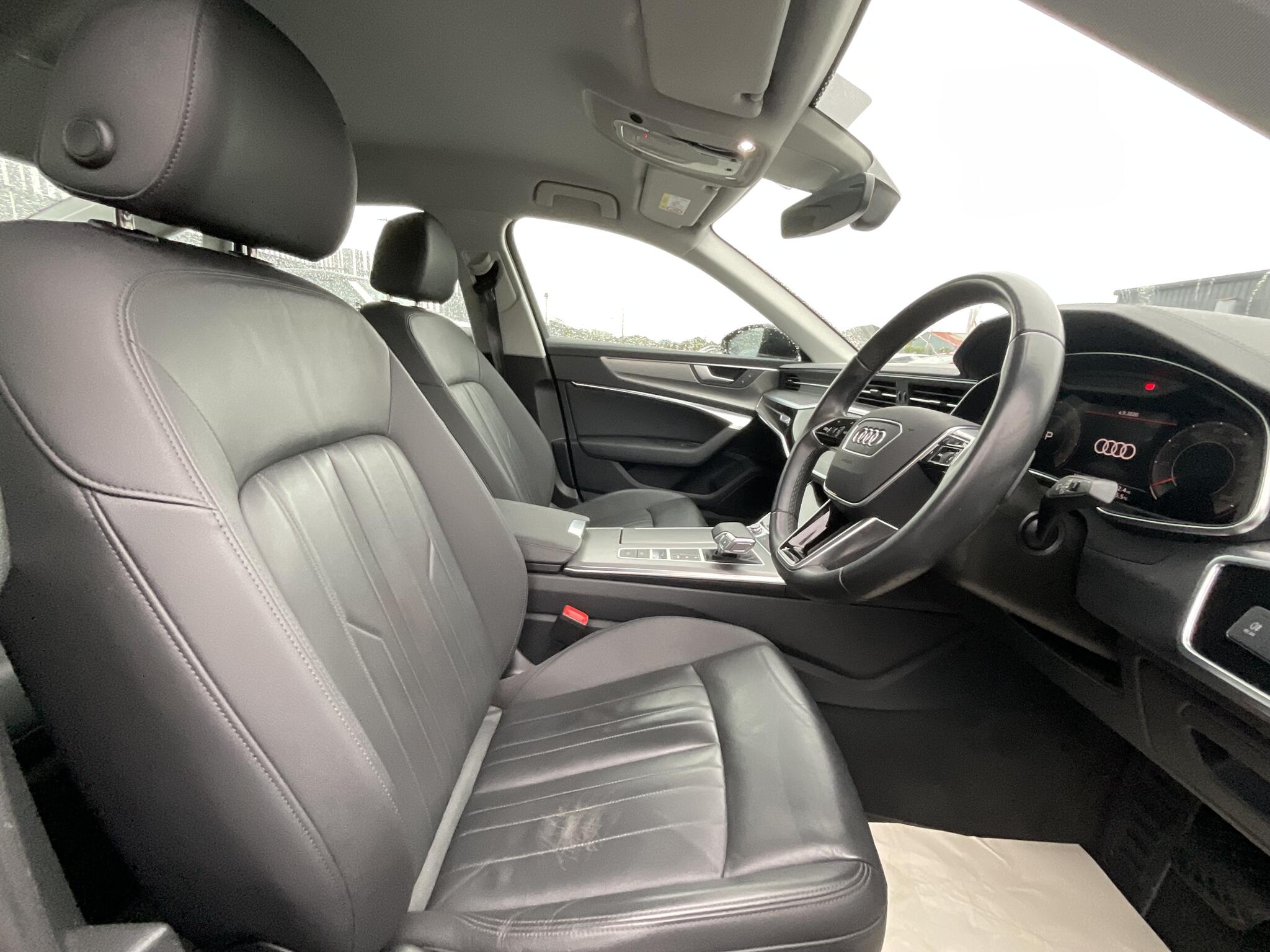Audi A6 view 29