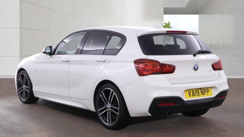 BMW 1 Series view 4