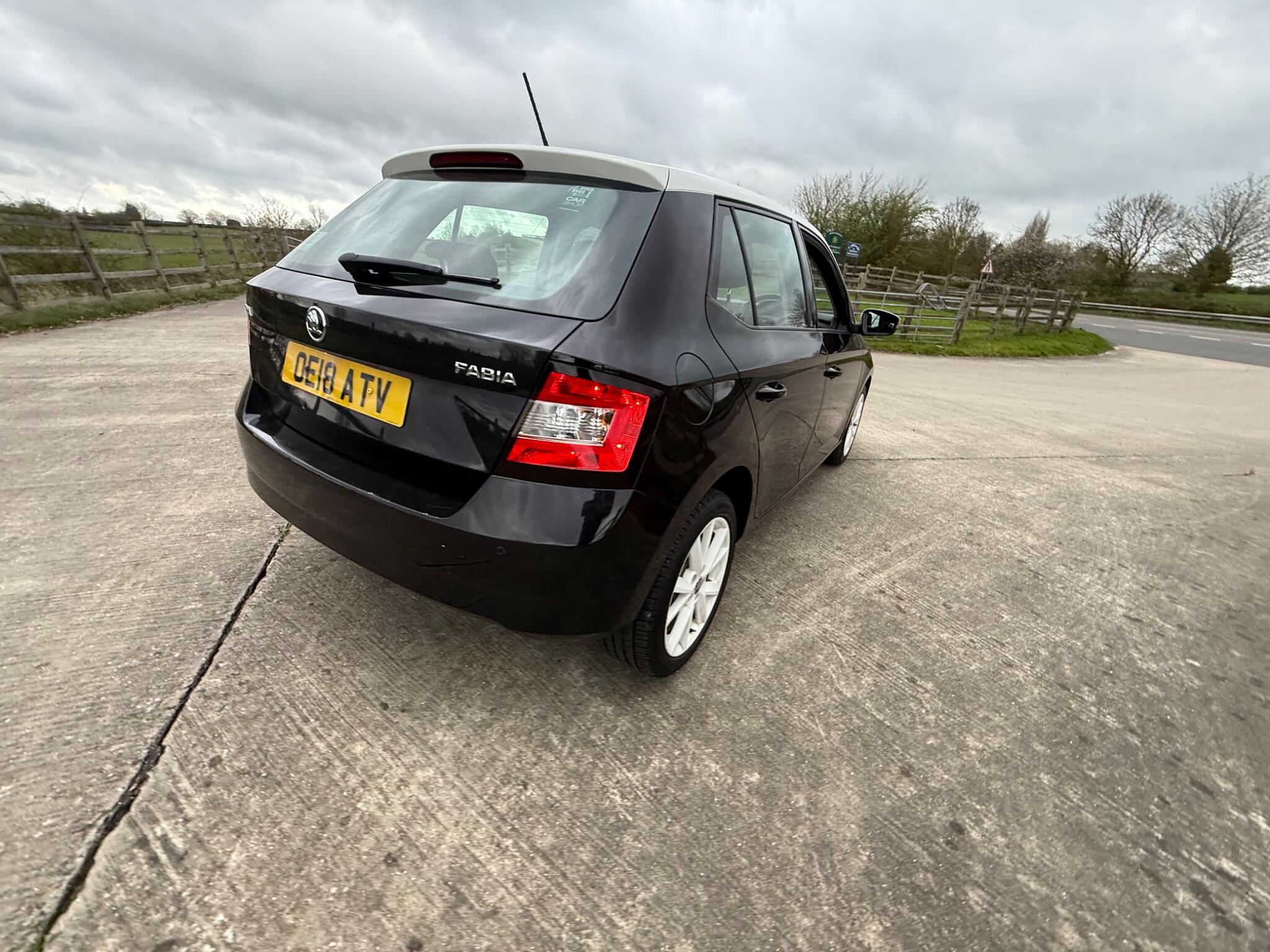 Skoda Fabia 1.0 TSI Colour Edition Euro 6 (s/s) 5dr — photo 26 of 90