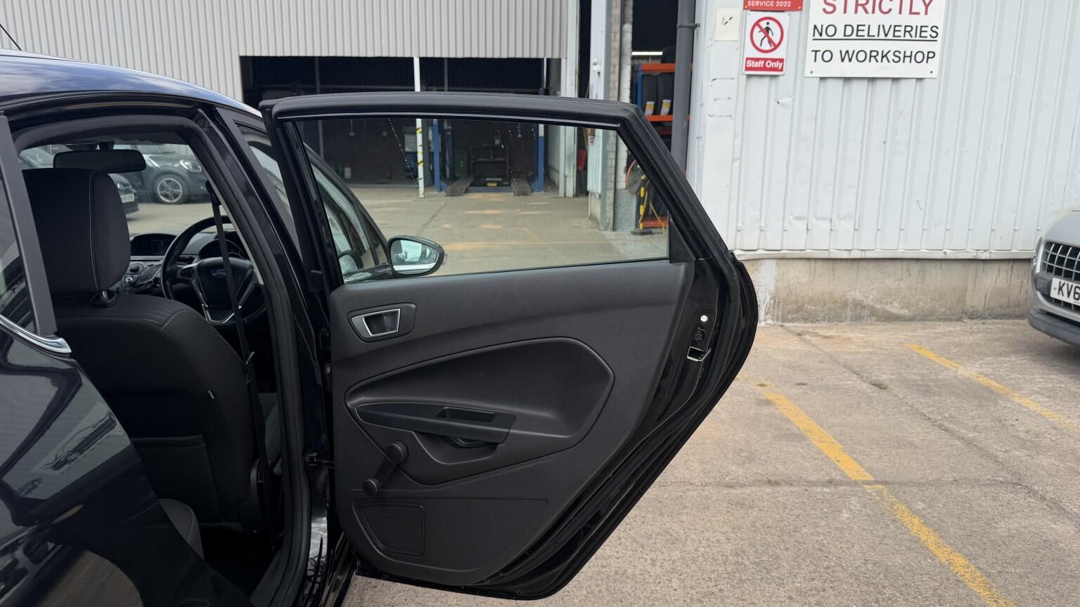 Ford Fiesta view 21