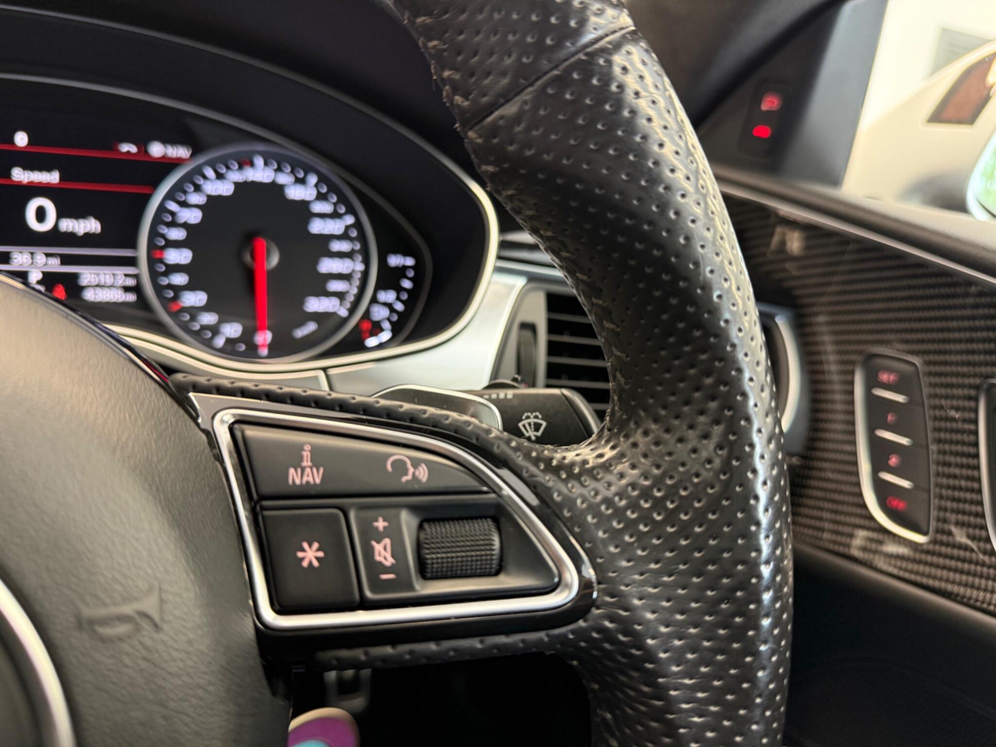 2014 Audi RS7 image 26