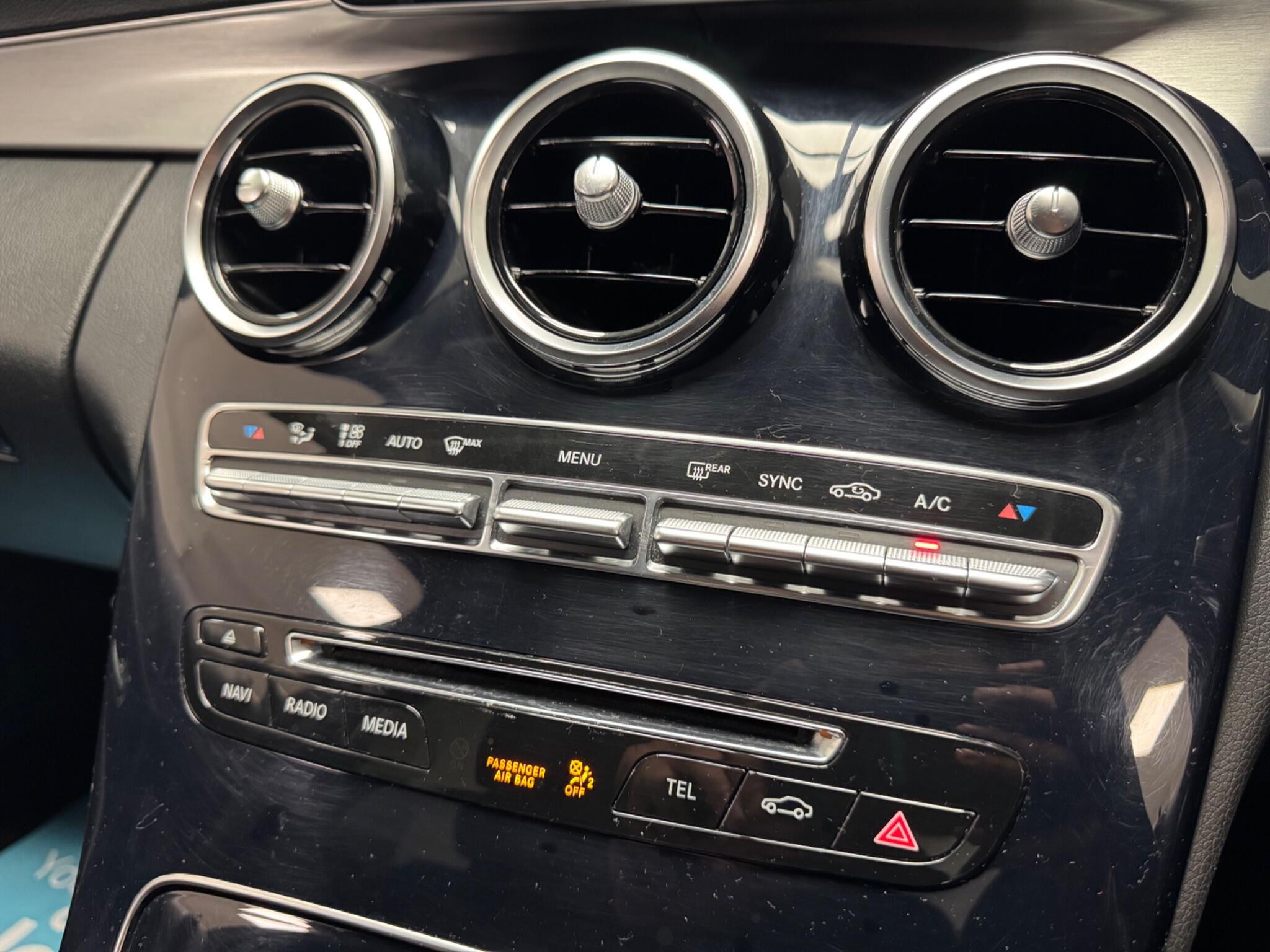 Mercedes-Benz C-Class view 24