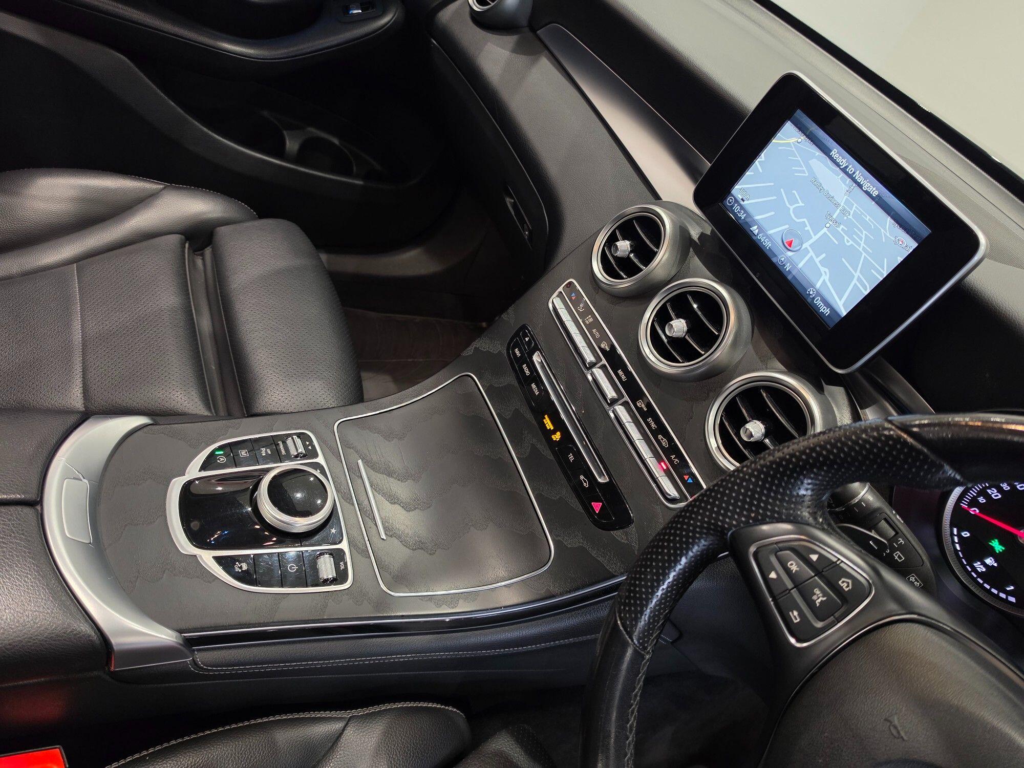 Mercedes-Benz GLC view 89